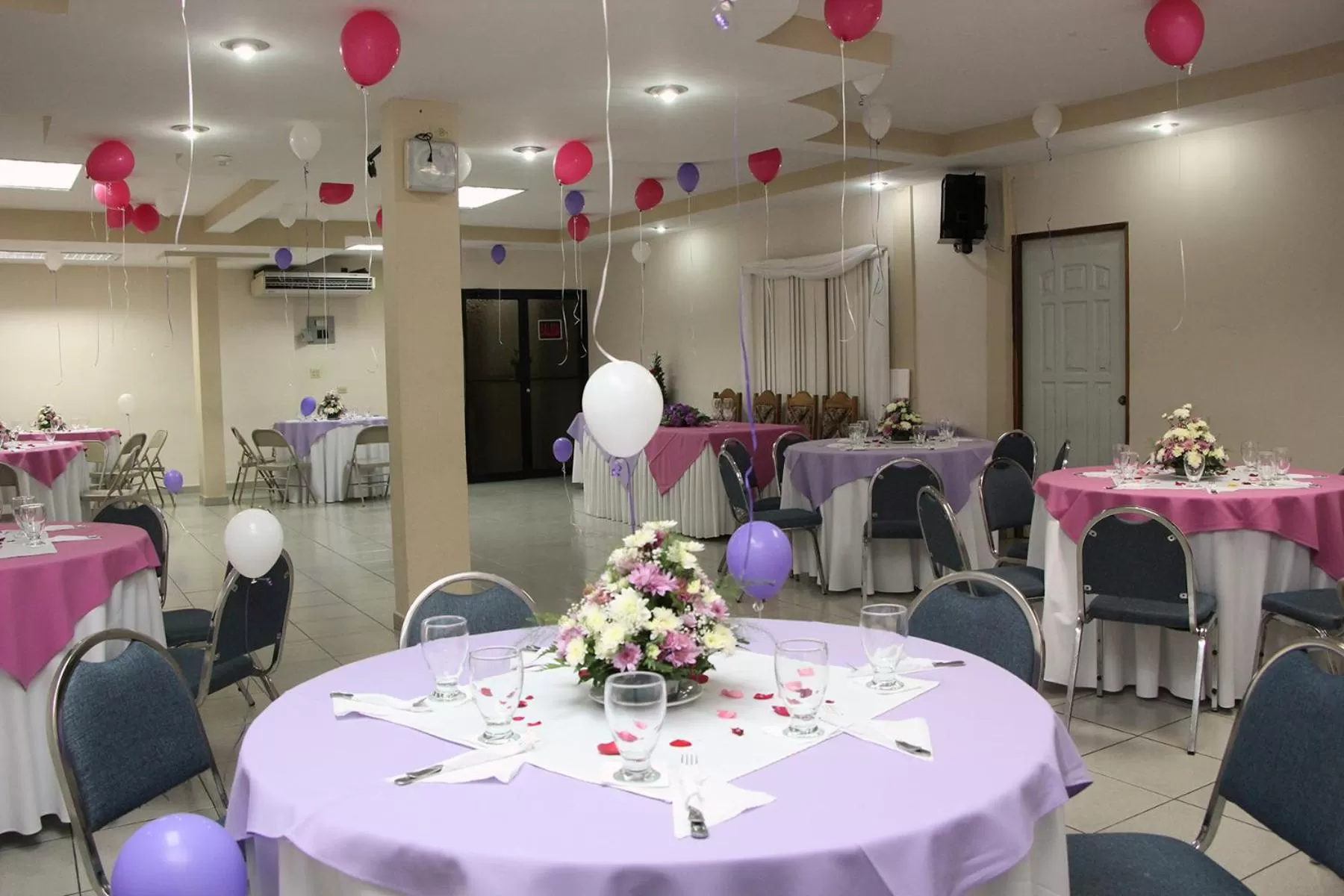 Banquet/Function facilities, Restaurant/Places to Eat in Hotel Iberia