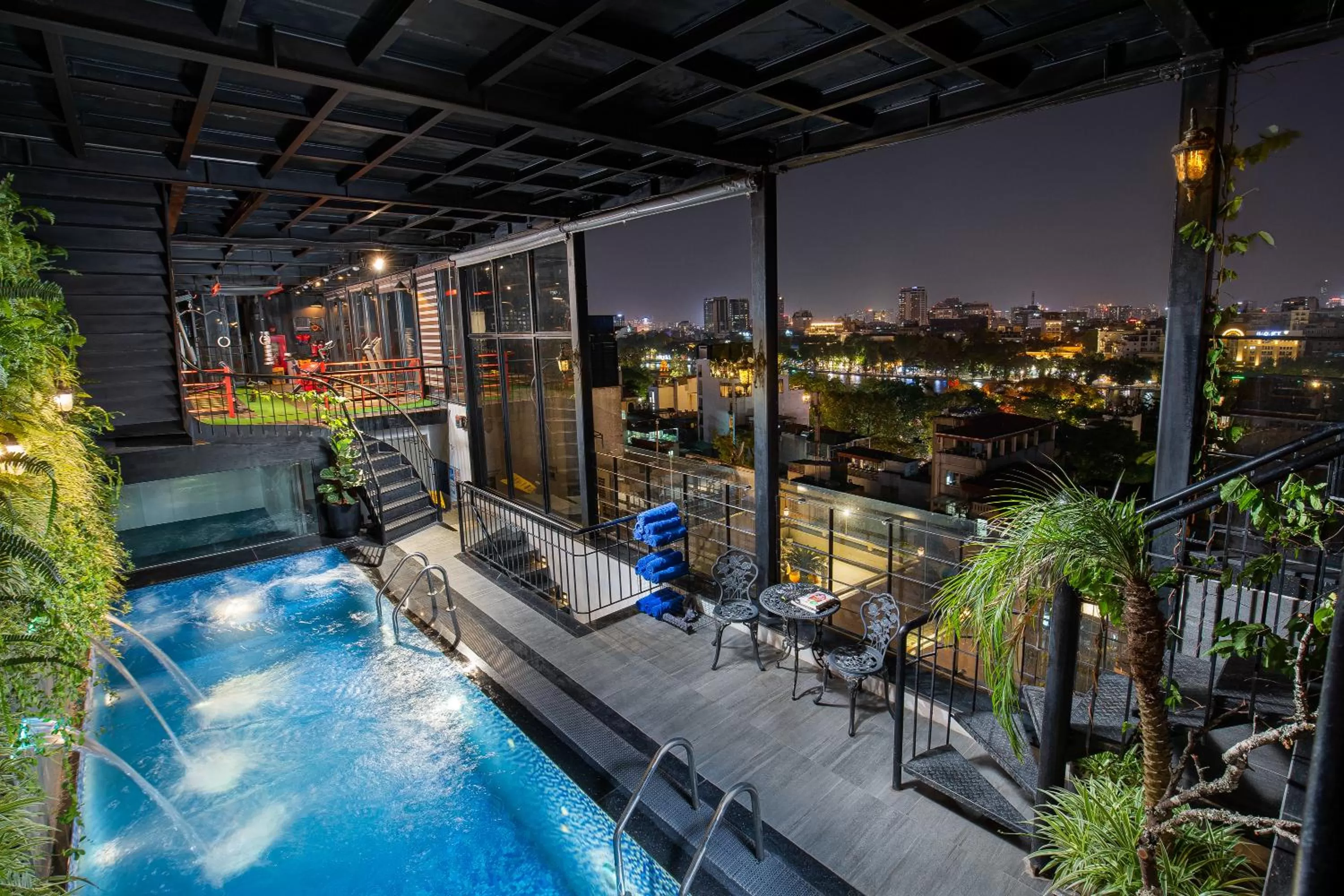 Night in Hanoi Paon Hotel Spa & Sky Bar