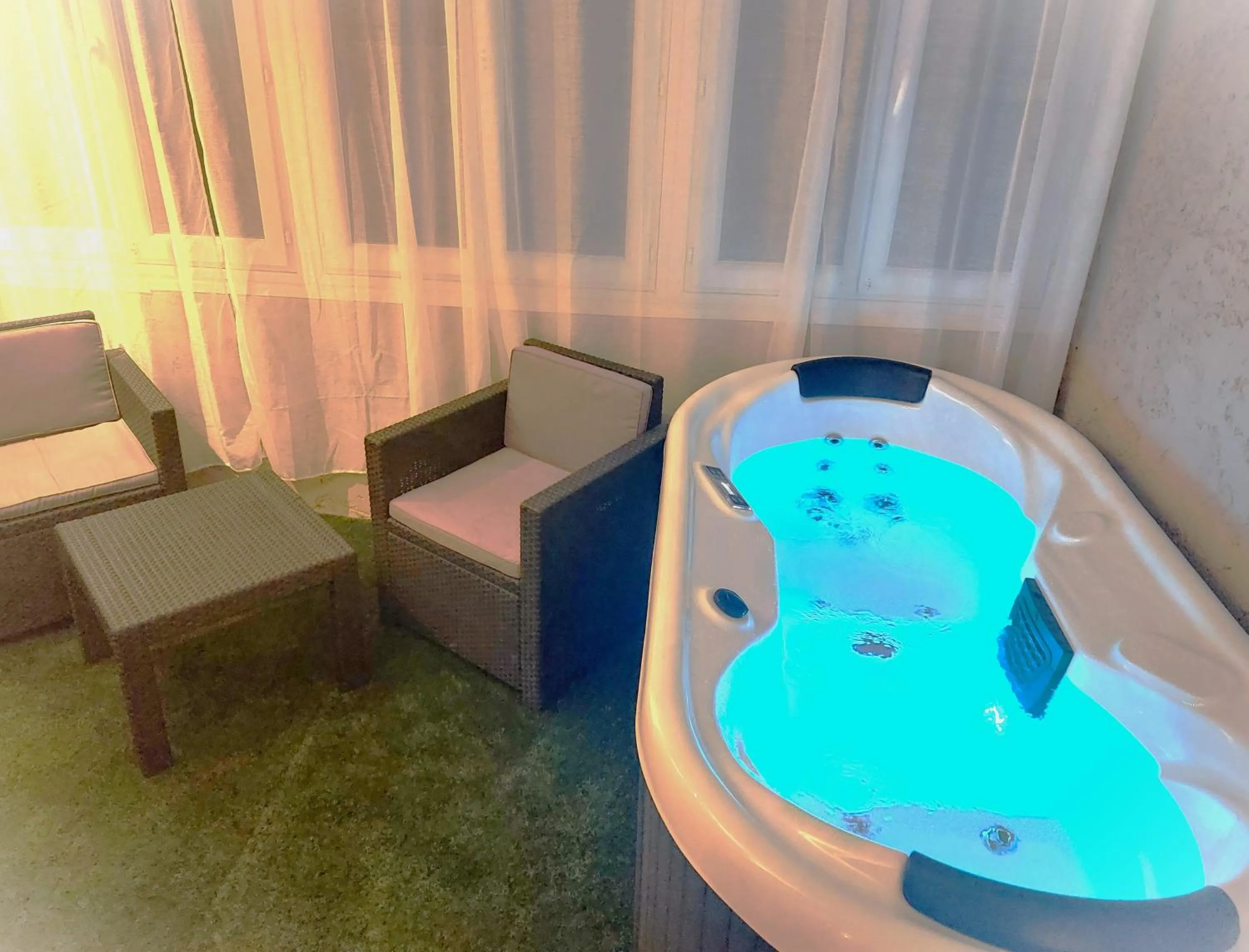Double Room with Jacuzzi in Les Jardins de Bormes, hôtel adult only avec sauna & jacuzzi