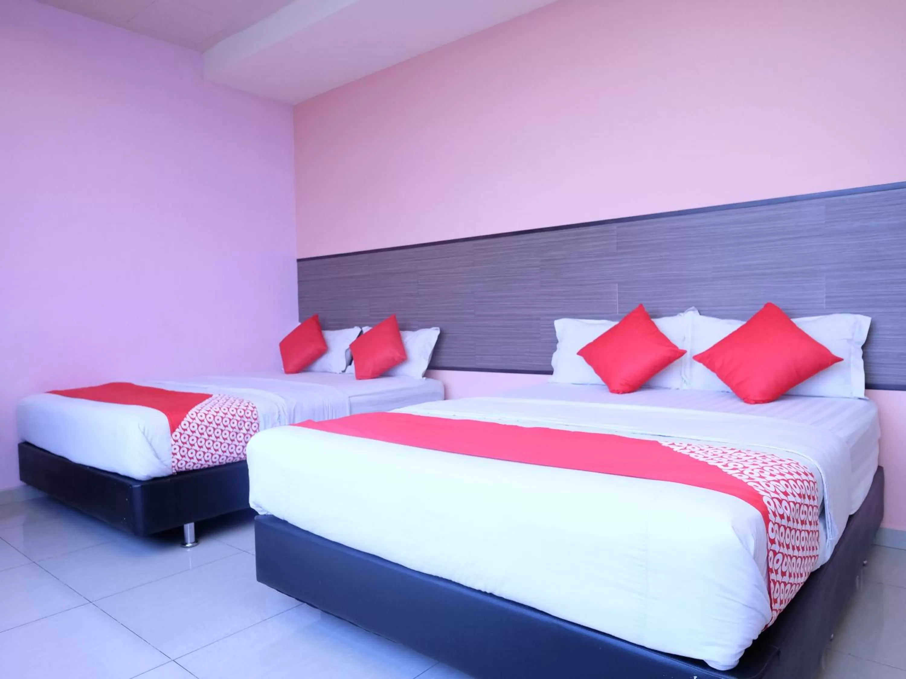 Bedroom, Bed in Hotel De' Tees, Masai Utama