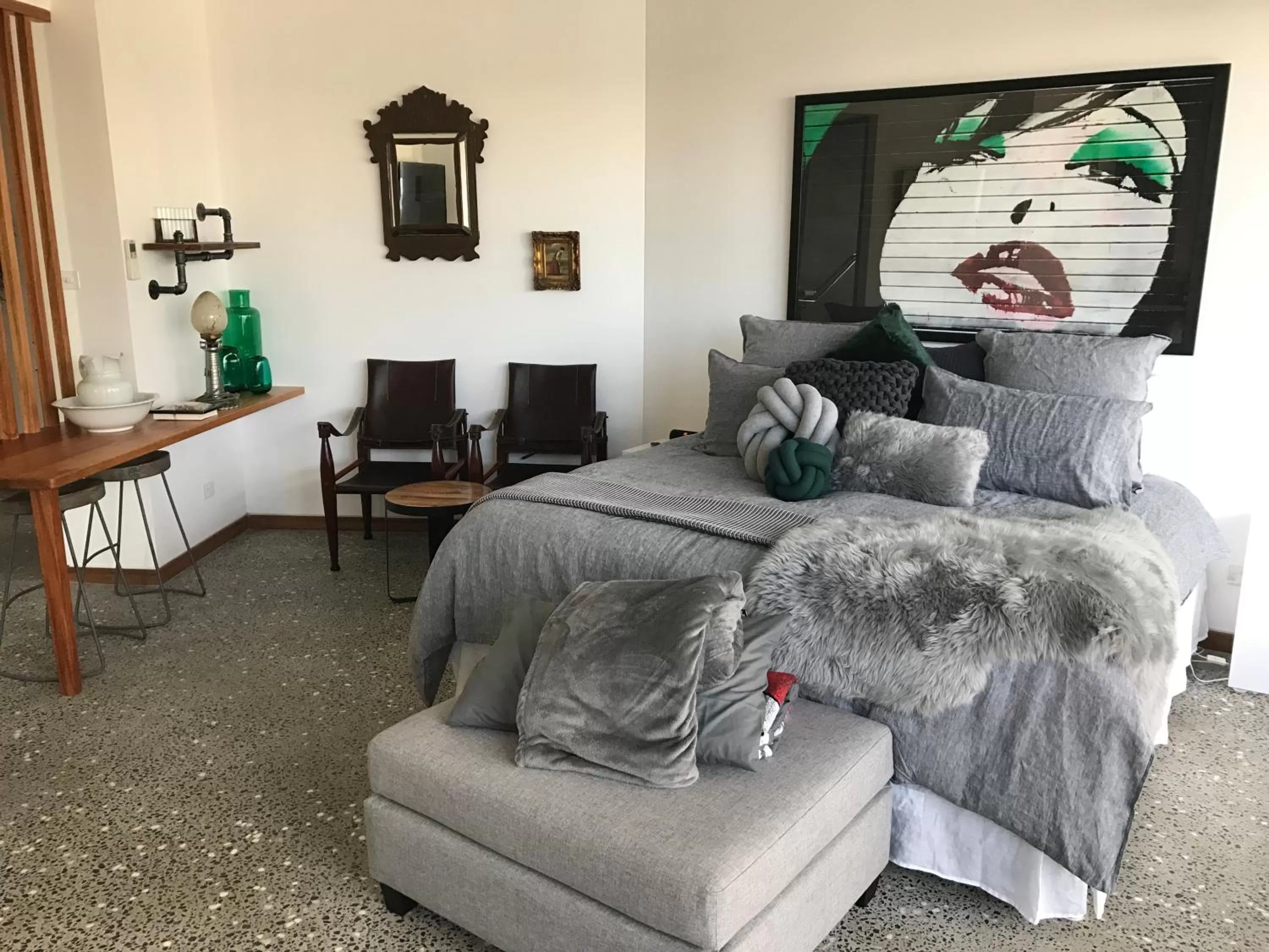 Shower, Bed in BULC Boutique Bed & Breakfast