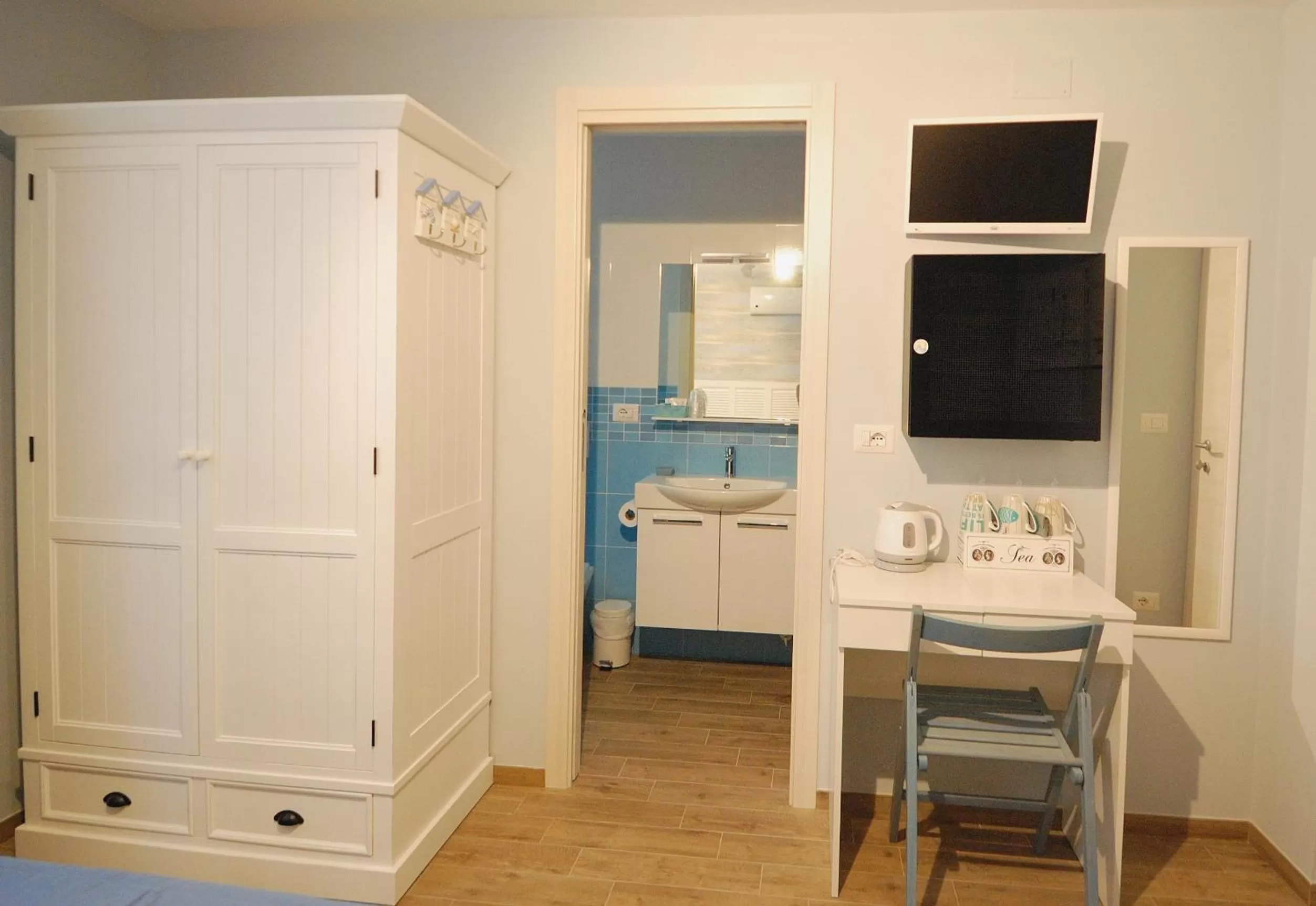 Photo of the whole room in B&B Incanto sotto il mare