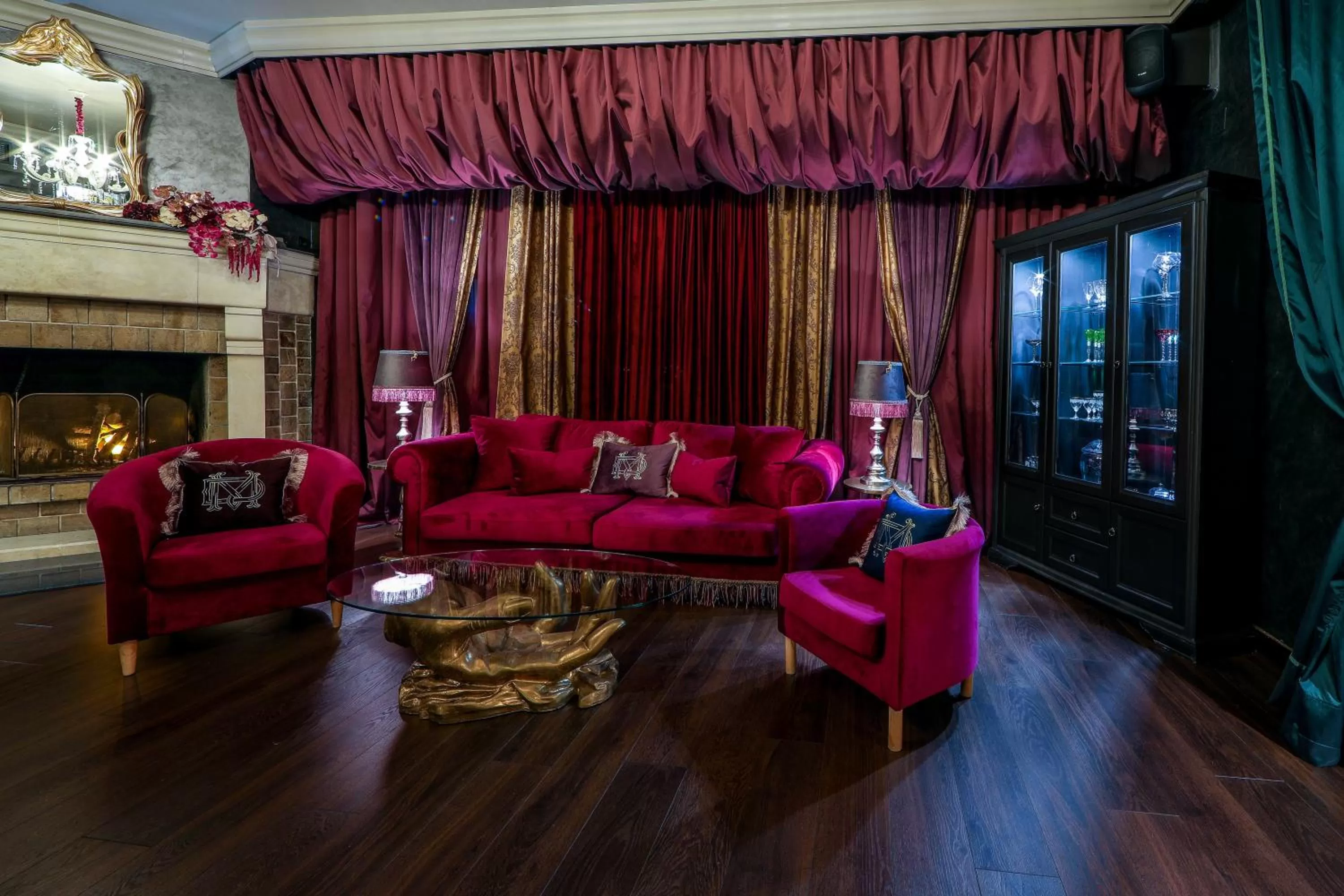 Seating Area in Complex Baroto