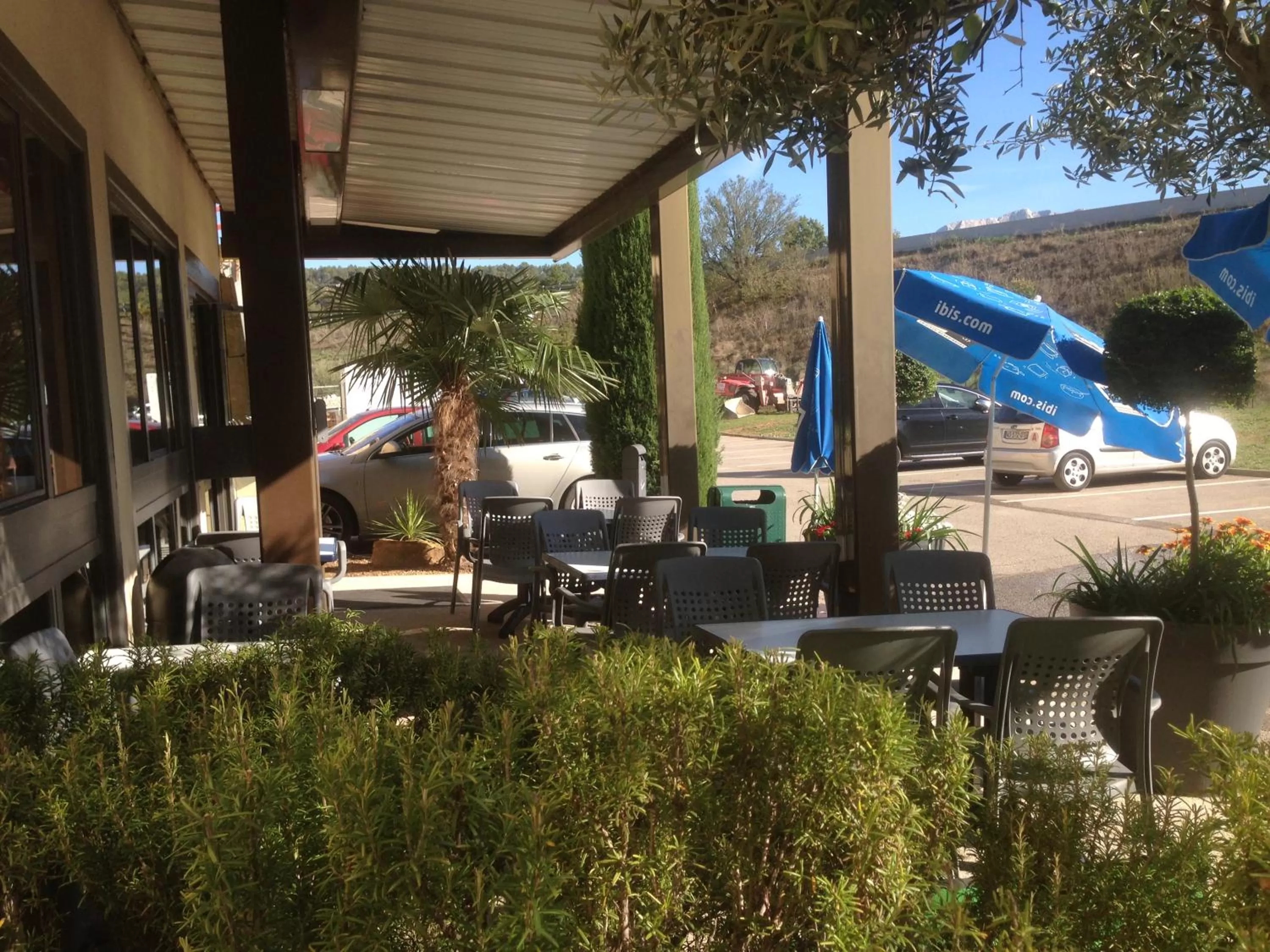 Balcony/Terrace, Lounge/Bar in IBIS Budget Aix en Provence Est Le Canet