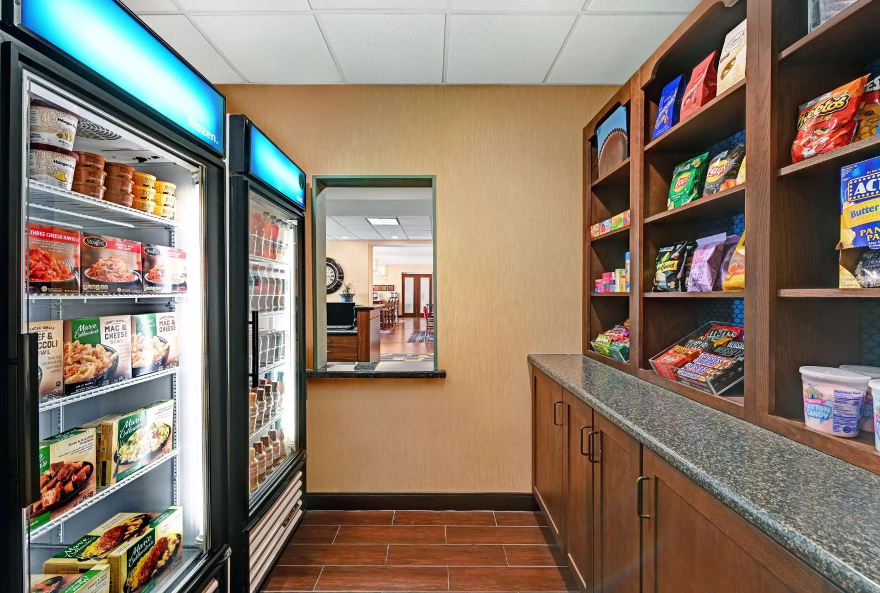 Restaurant/places to eat in Hampton Inn Deming