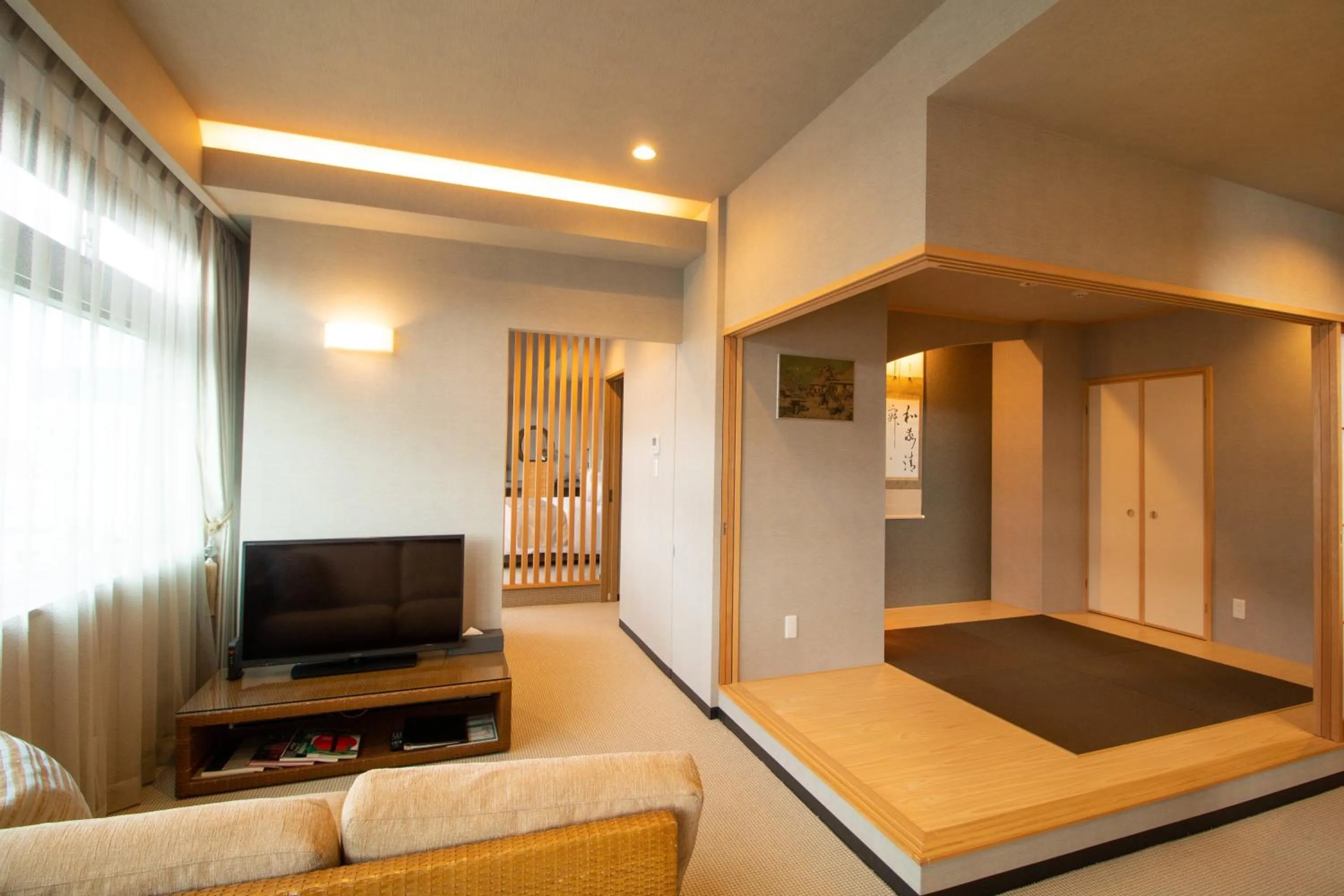 TV and multimedia, Bed in R&Run Kyoto Serviced Apartment & Suites