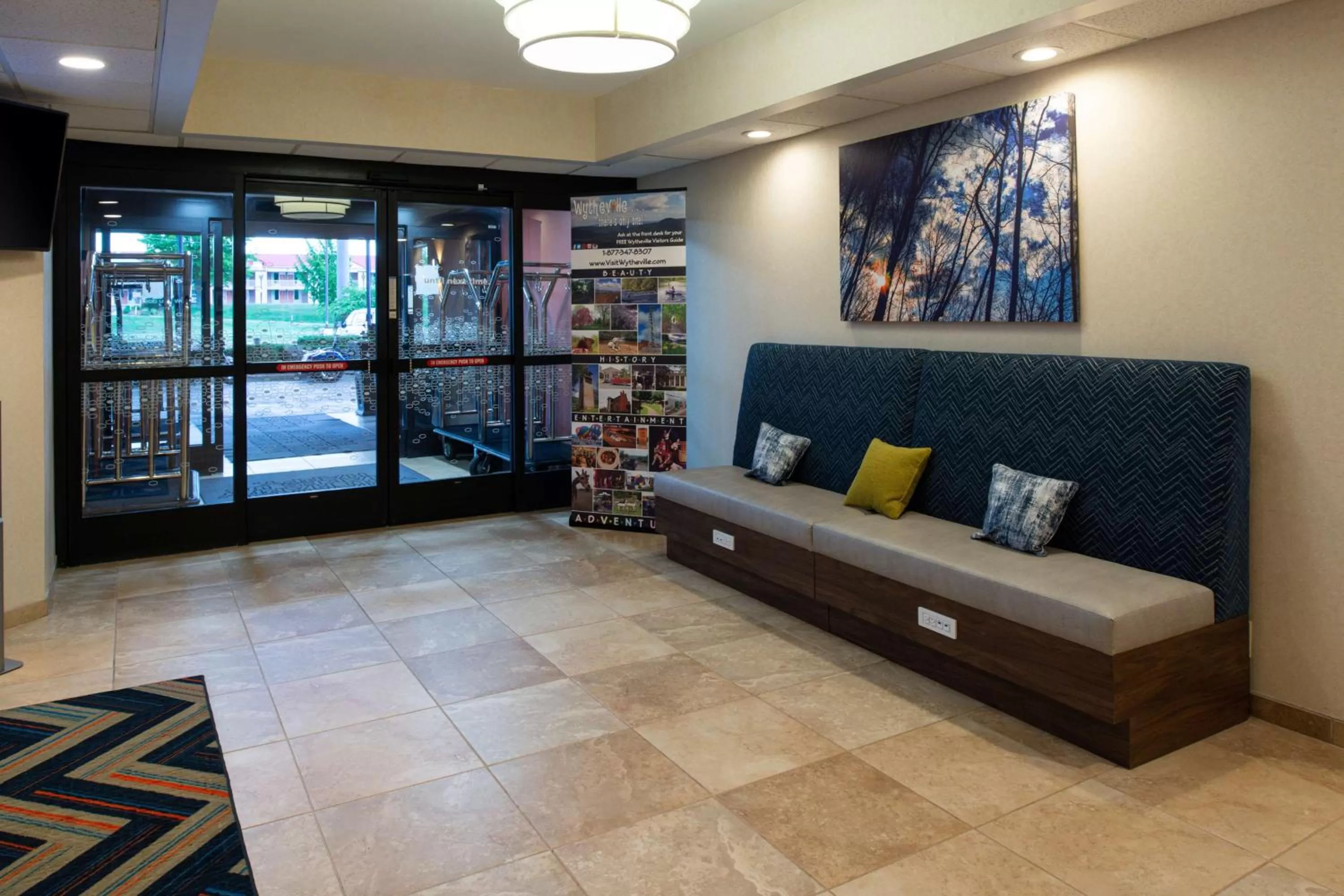 Lobby or reception in Hampton Inn Wytheville