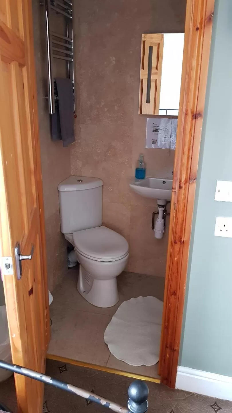 Bathroom in Hour Glass Hotel