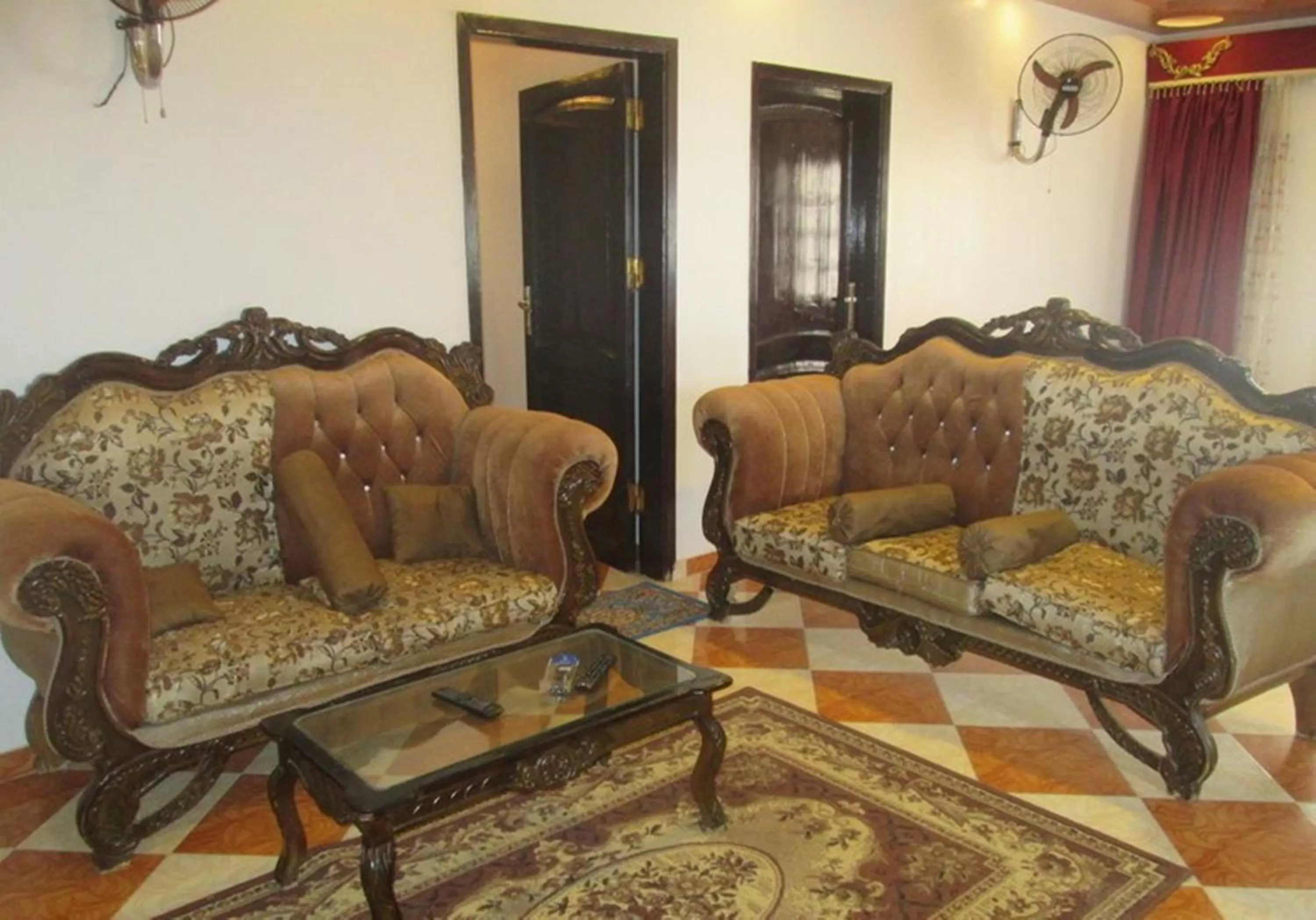 Mama Africa Apts & Studios