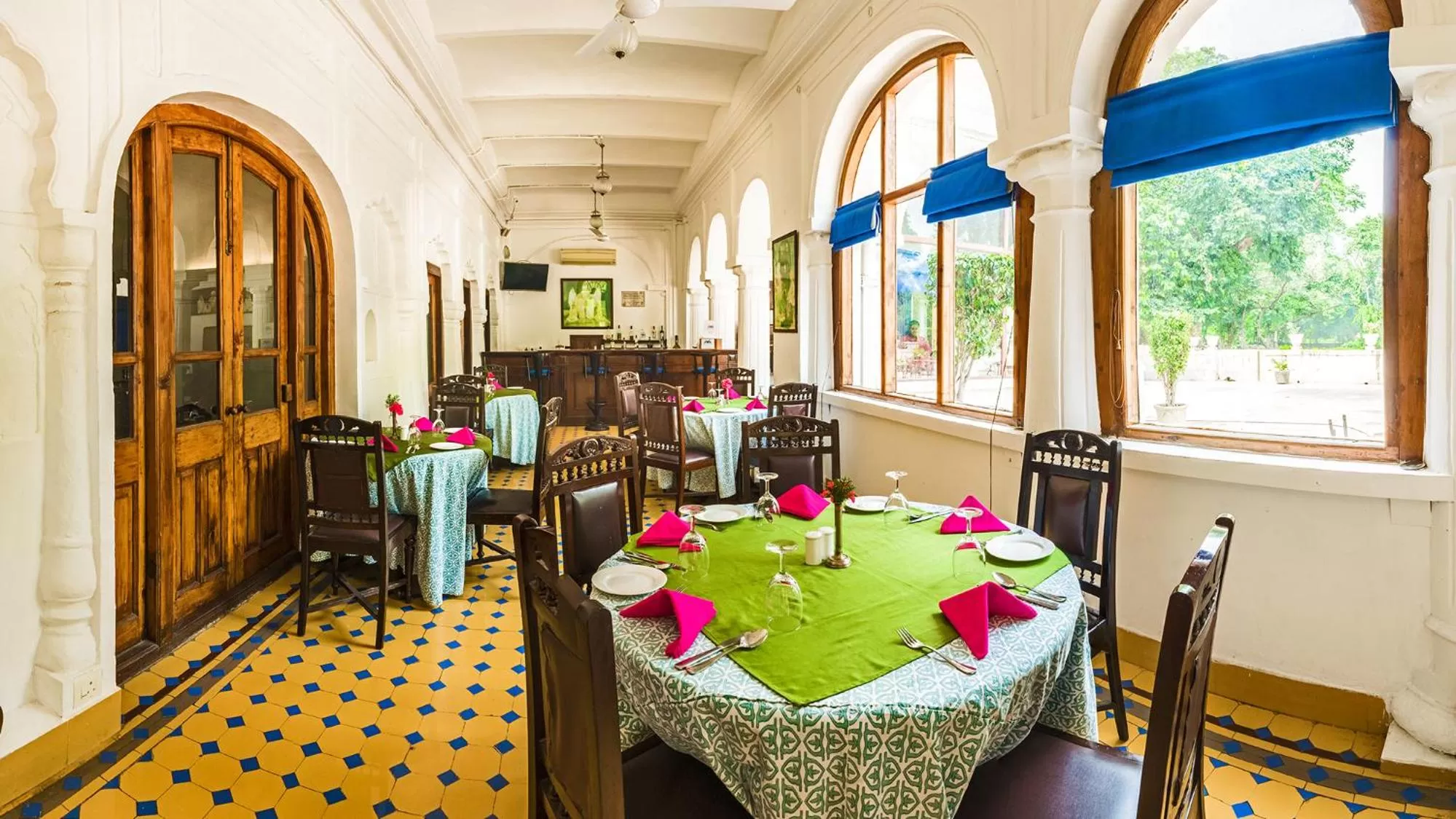 Restaurant/places to eat in Neemrana's - Baradari Palace