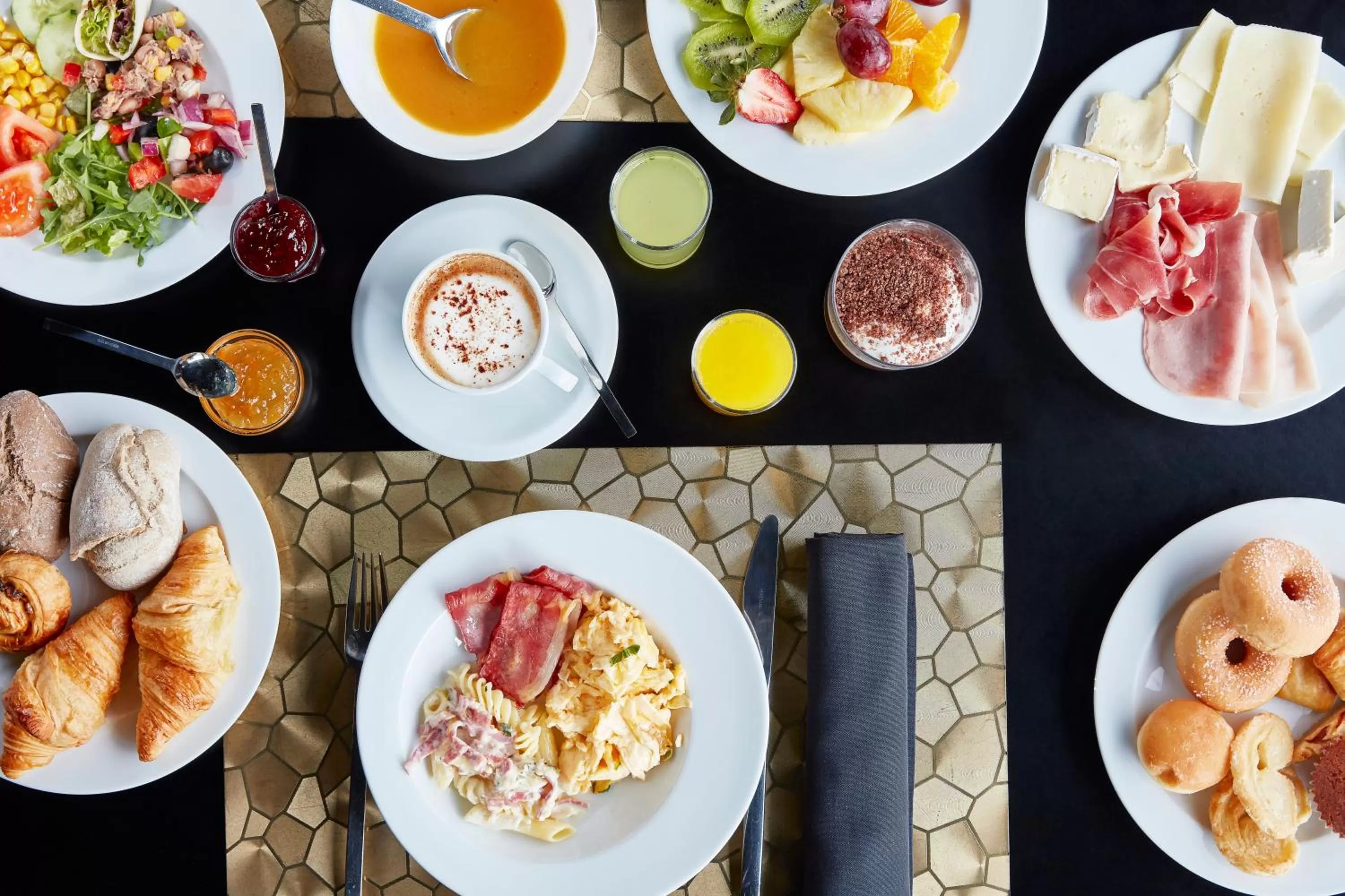 Food close-up in Evidencia Belverde Hotel