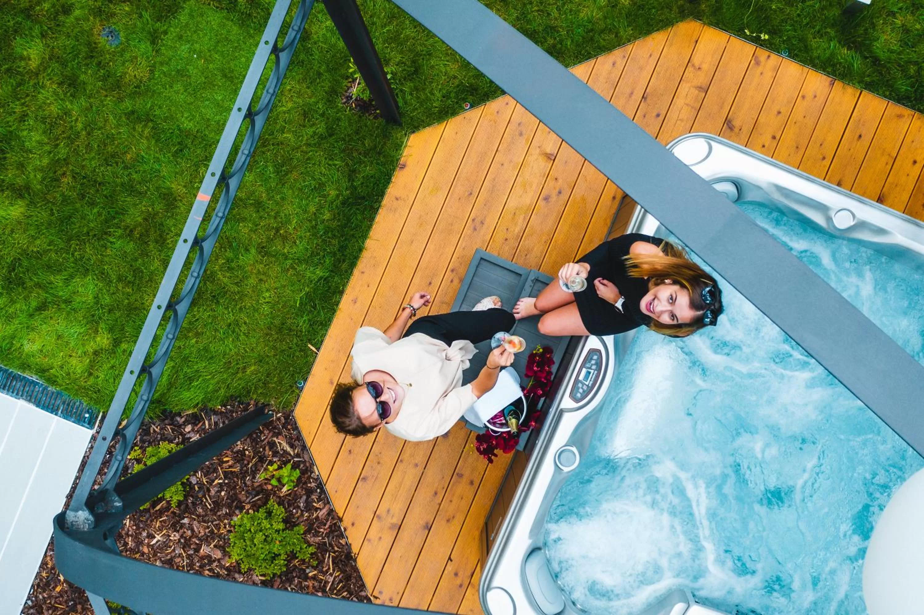 Hot Tub in Garden Suites Residence by TKC