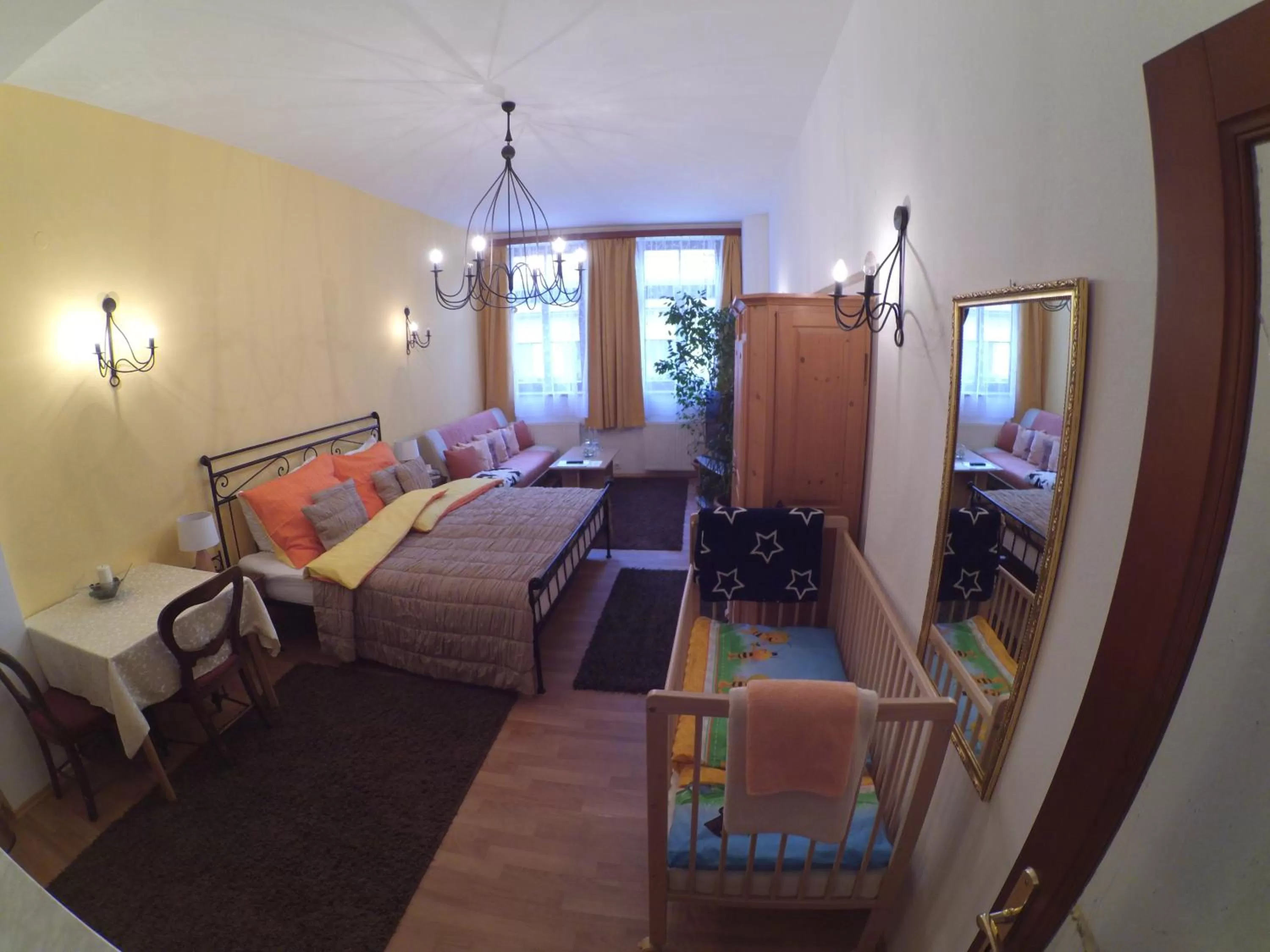 Photo of the whole room in Hotel Atrium