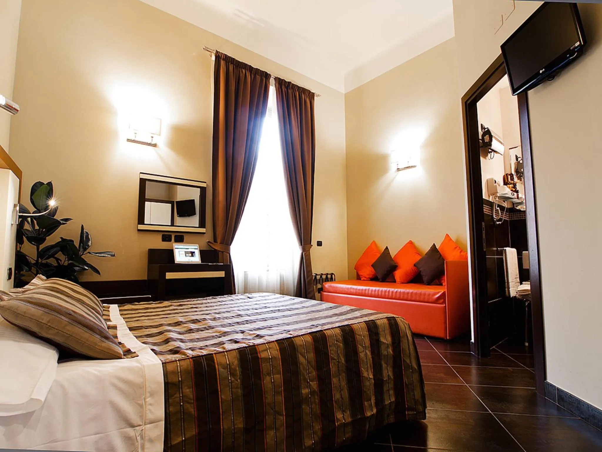 Photo of the whole room, Bed in Cenci Bed & Breakfast Fontana di Trevi