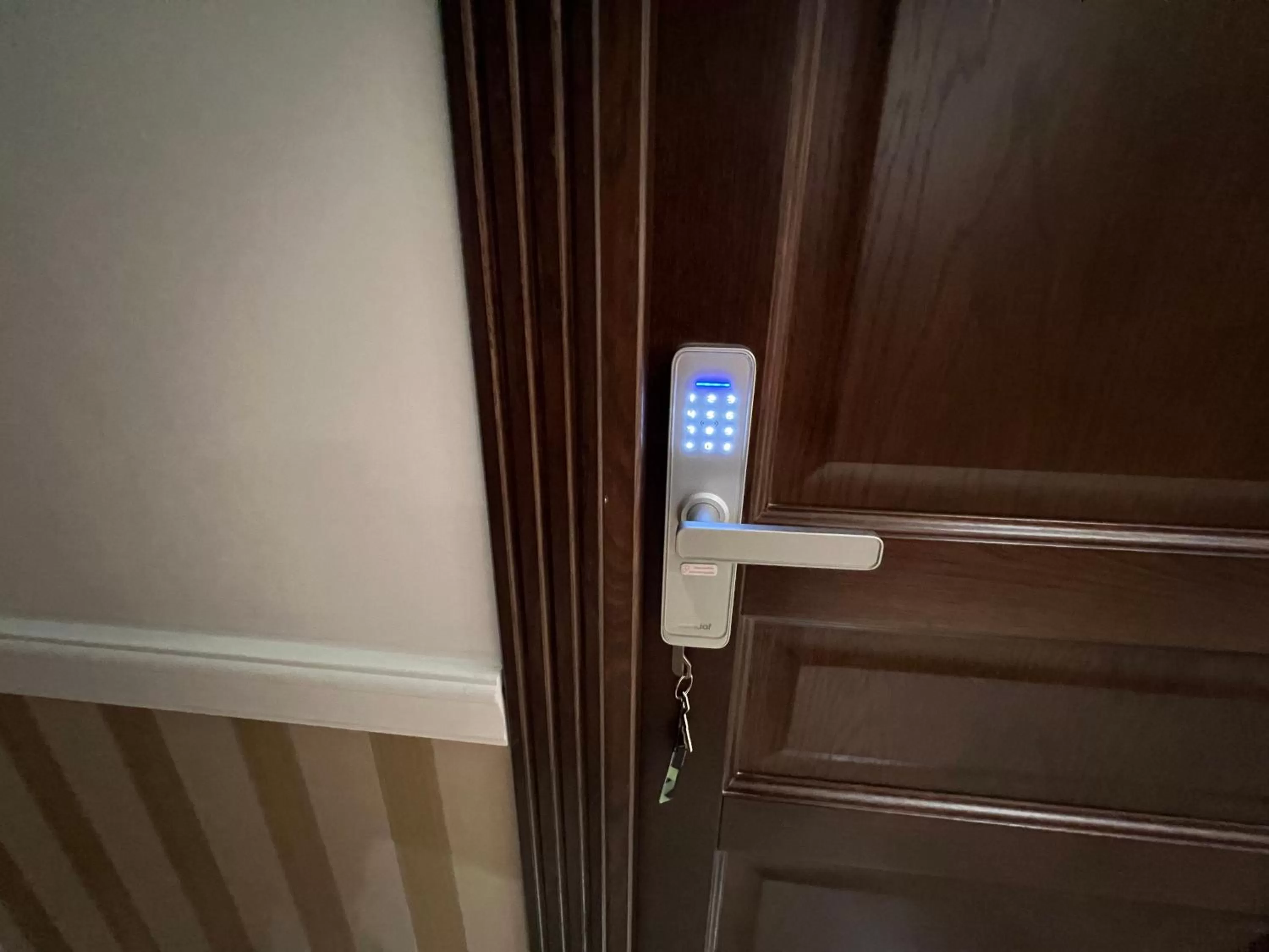 acessibility in Hotel Boutique Cathedral Plaza Residences room for rent downtown