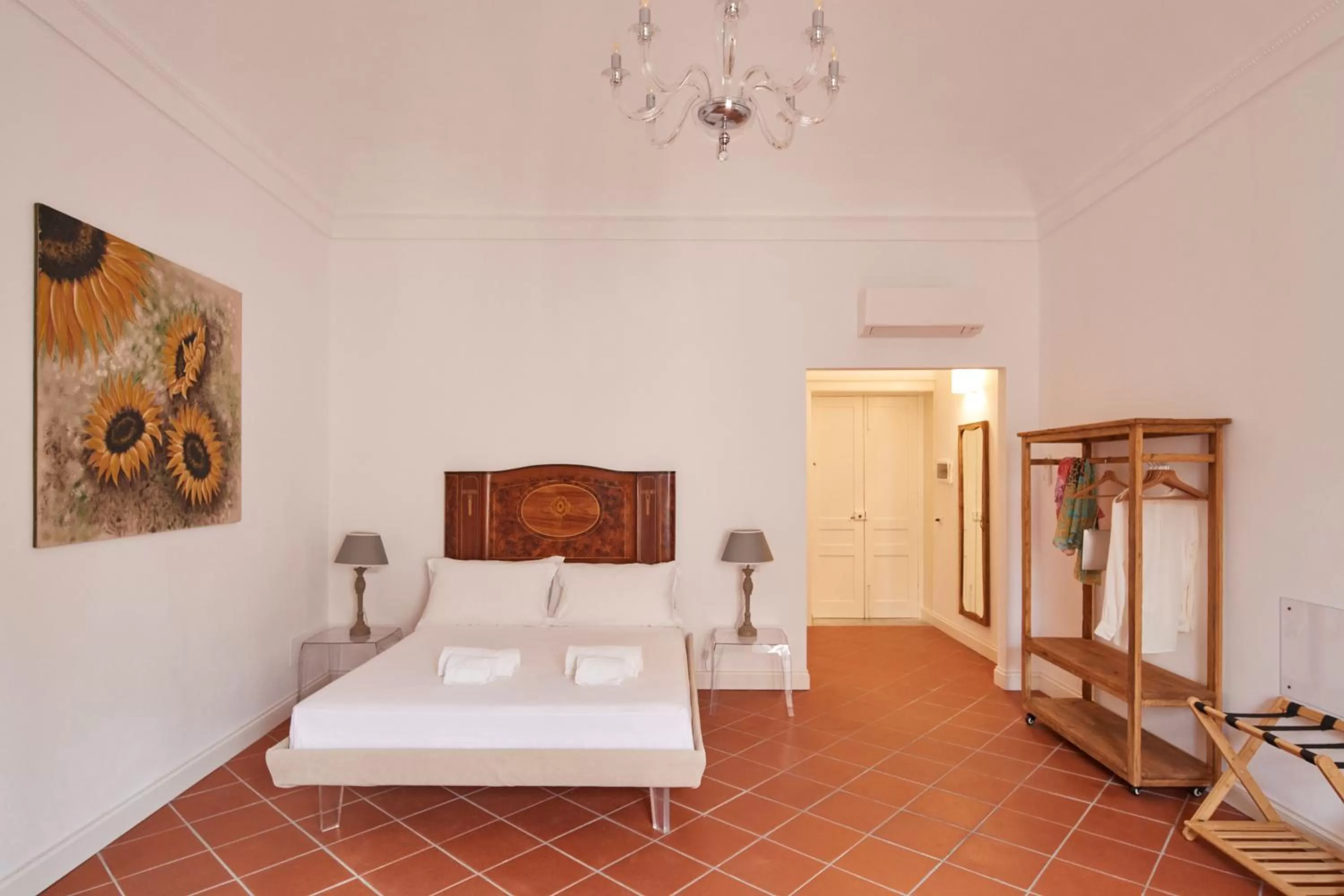 Bedroom, Bed in Galleria del Duomo