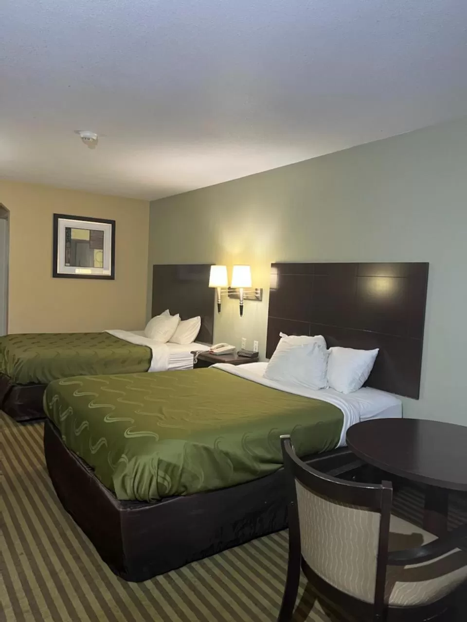 Bed in Quality Inn Mt Pleasant