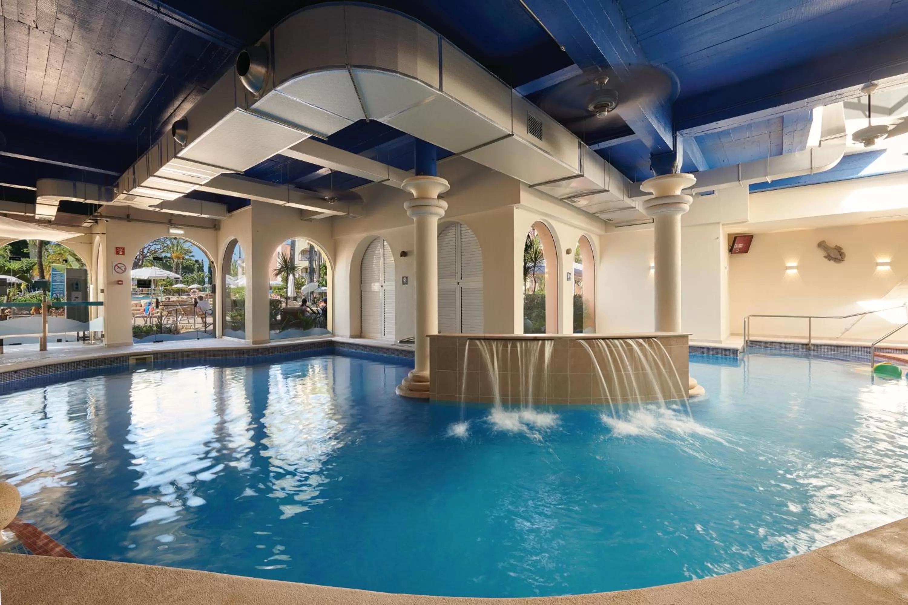 Swimming pool in Four Seasons Vilamoura