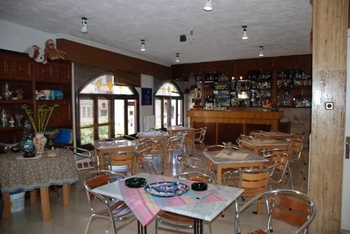 Restaurant/places to eat in Hotel Bonis