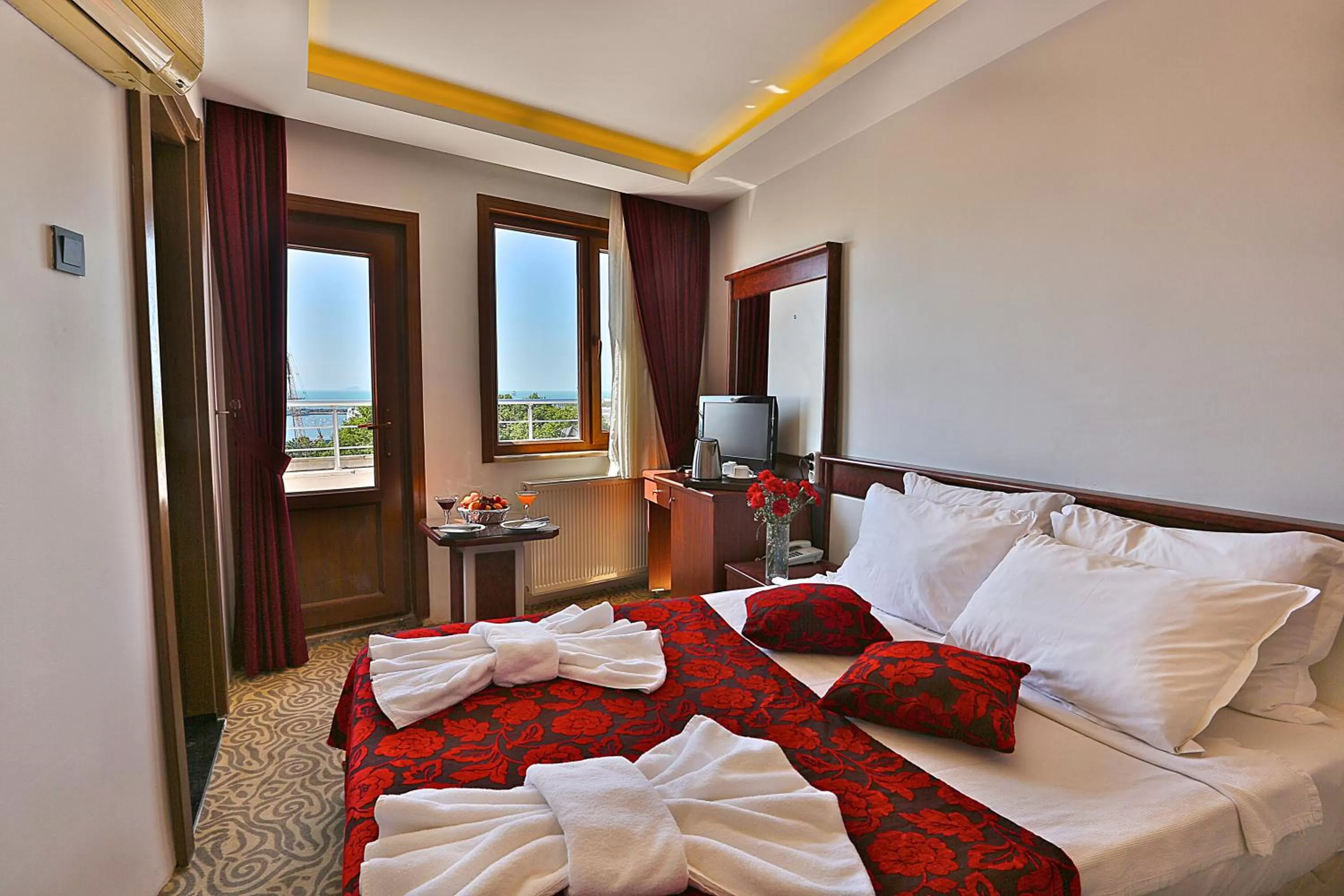 Decorative detail, Bed in Grand Sagcanlar Hotel