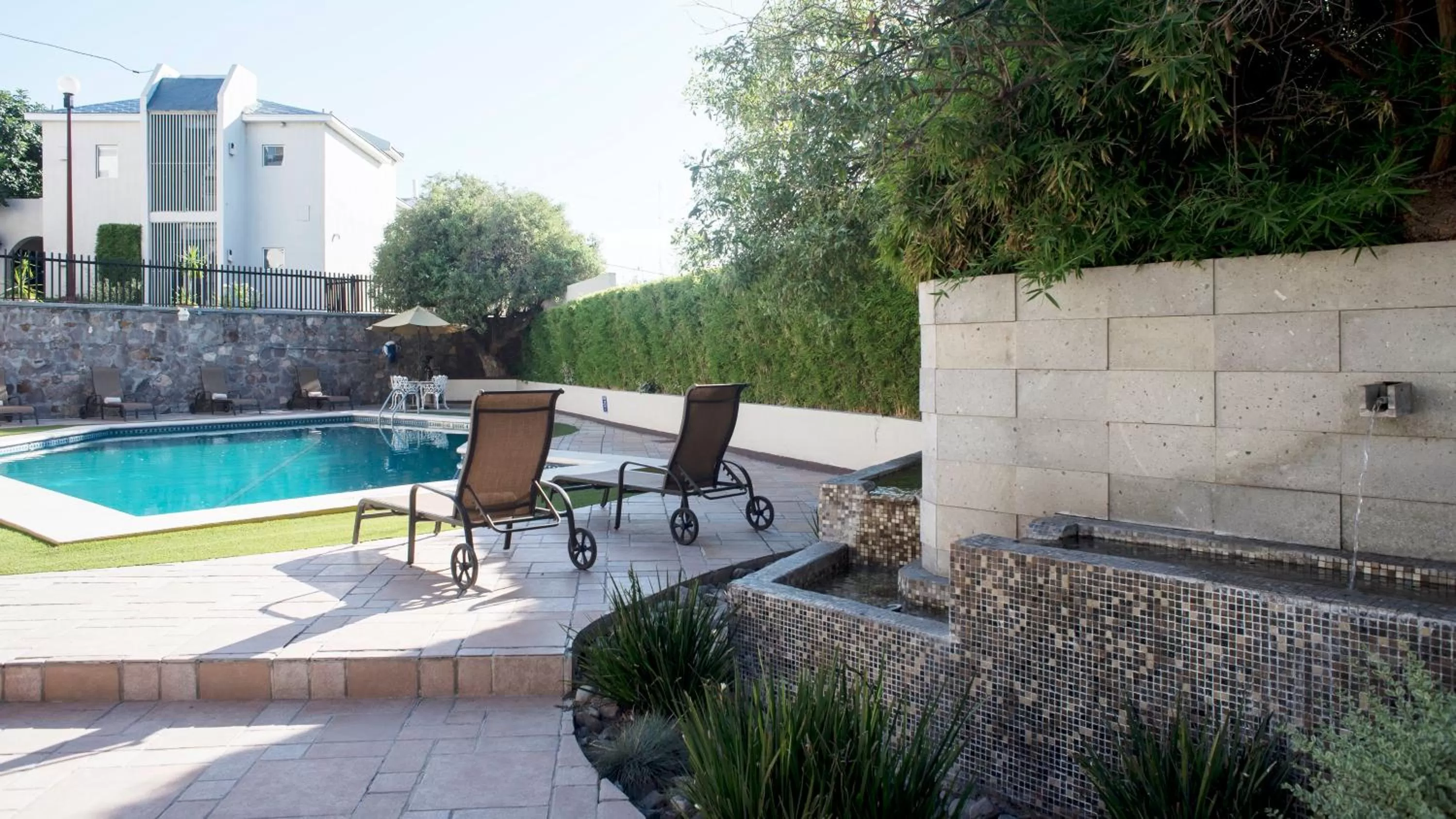 Garden in Holiday Inn & Suites Chihuahua Expo by IHG