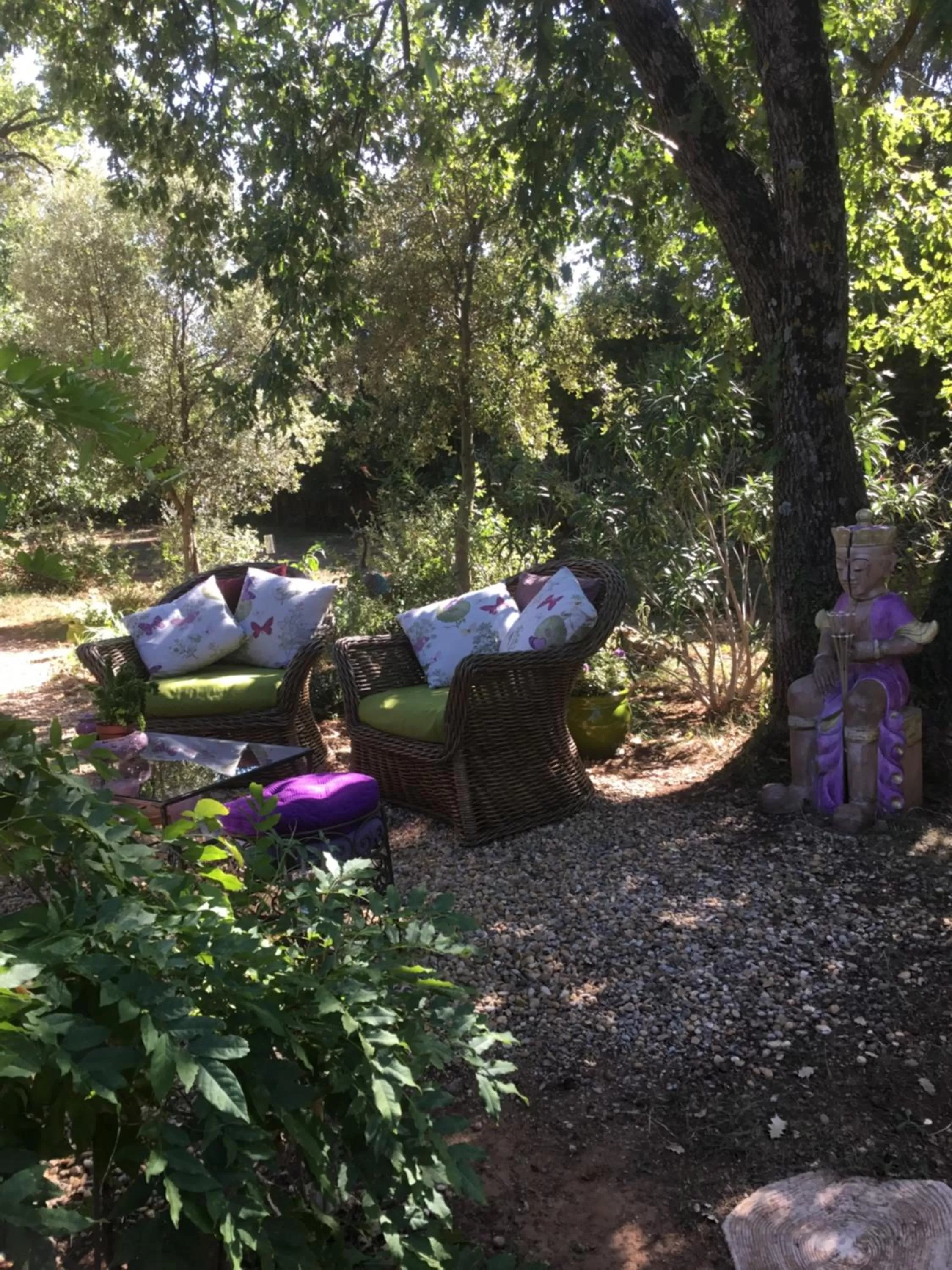 Area and facilities in Longo Maï