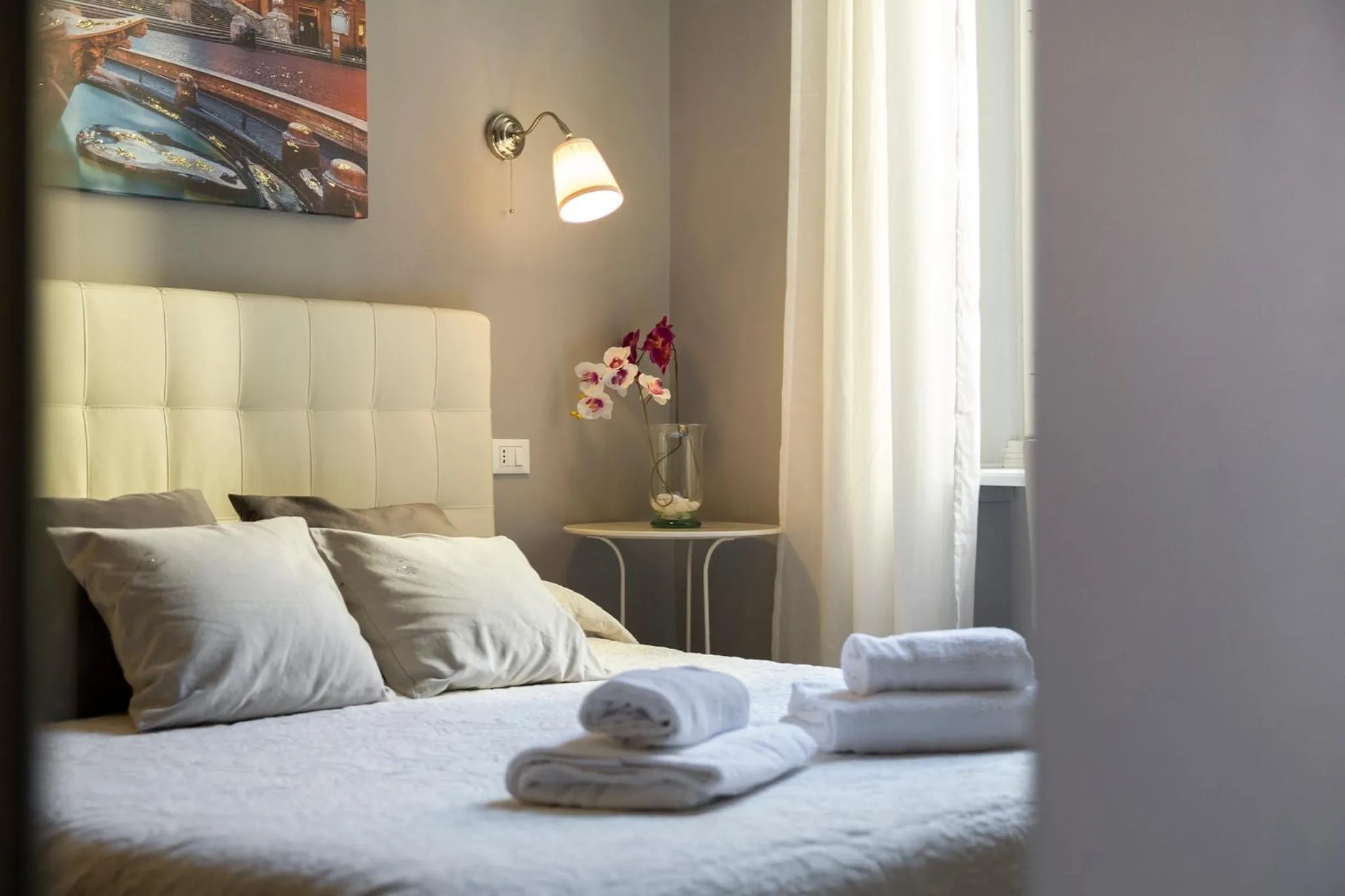 Decorative detail, Bed in Dulcis In Fundo b&b