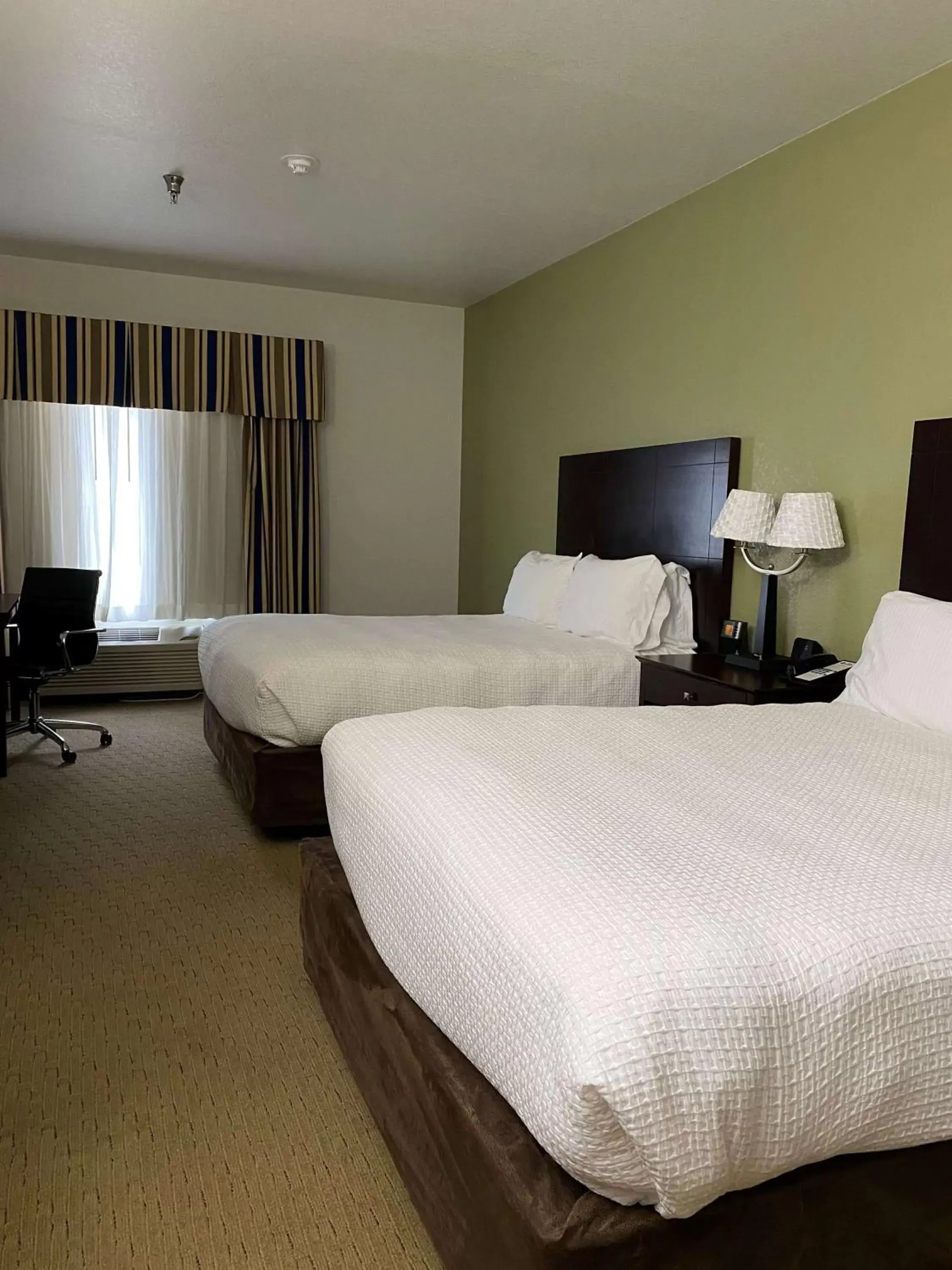 Queen Room with Two Queen Beds - Communication Assistance in Best Western Celina Queen Room with Two Queen Beds - Communication Assistance in Best Western Celina