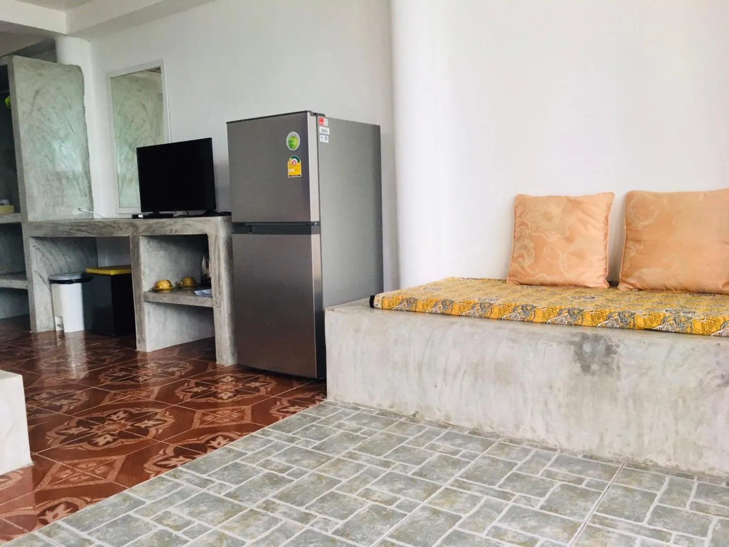 Seating area in Lanta Garden Home