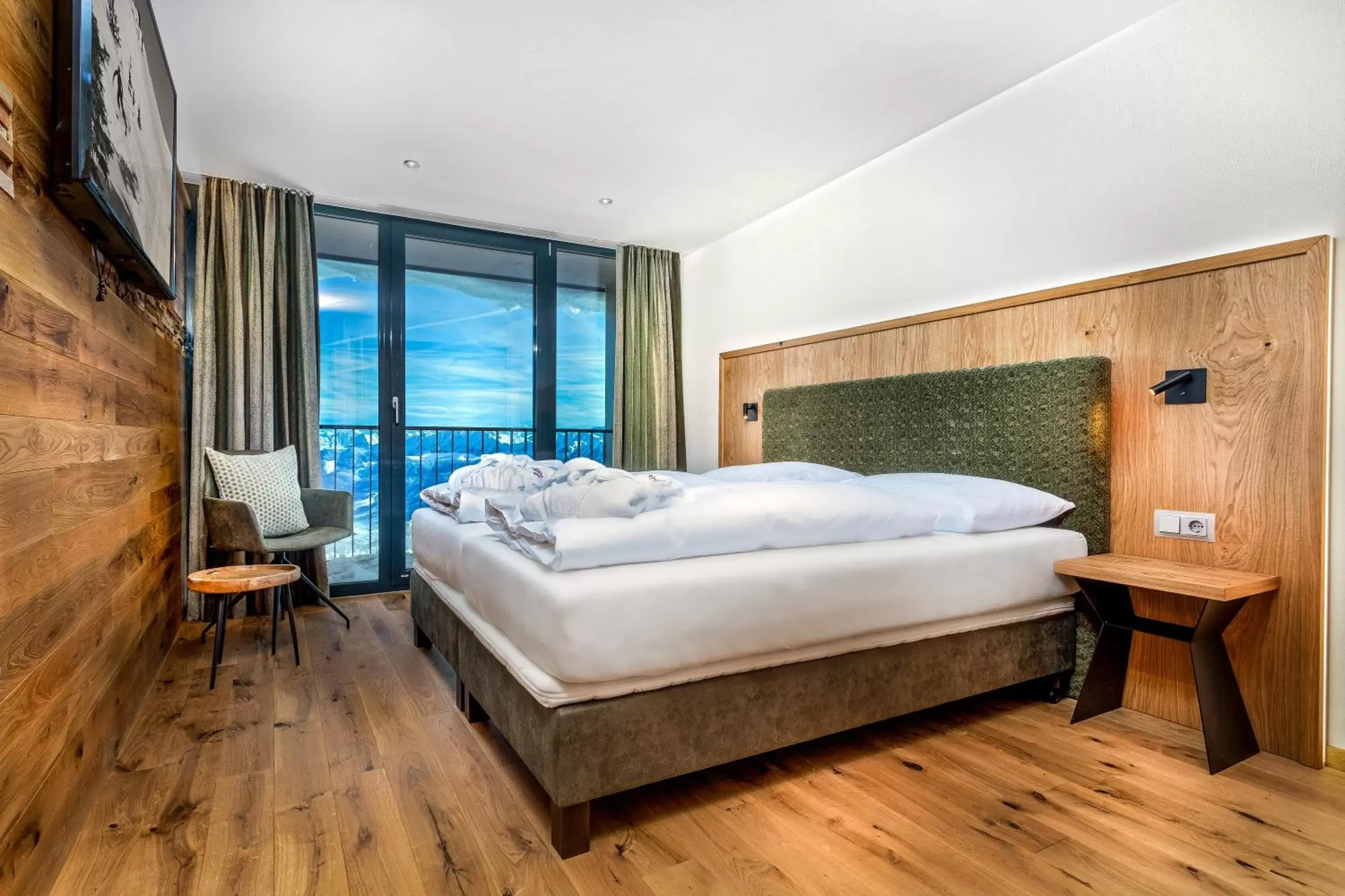 Double Room with Balcony in Berghotel Schmittenhöhe Double Room with Balcony in Berghotel Schmittenhöhe