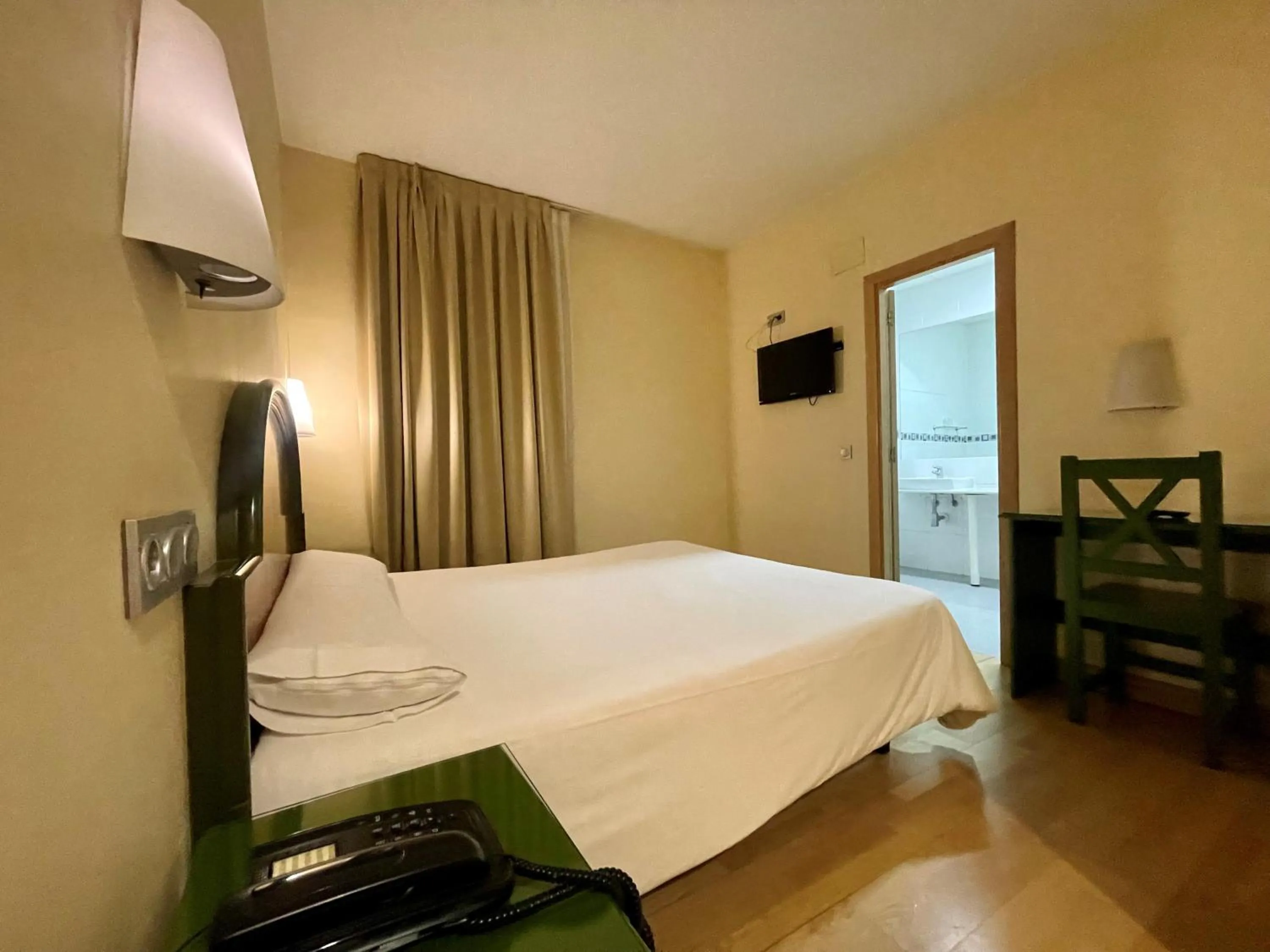 Bed in Hotel Madrid Río