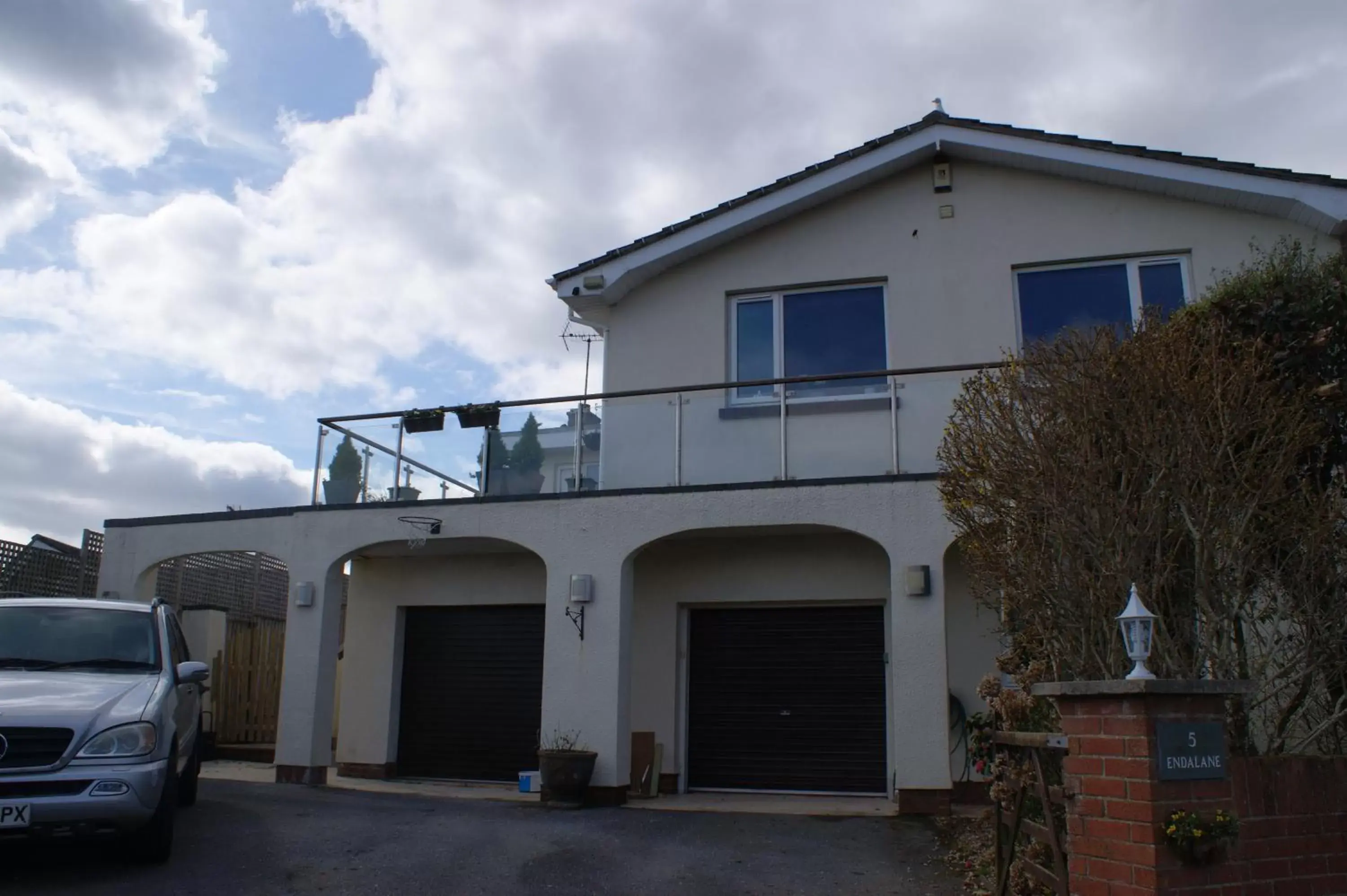 Luxury 3 bedded room with sea peeps and parking Luxury 3 bedded room with sea peeps and parking