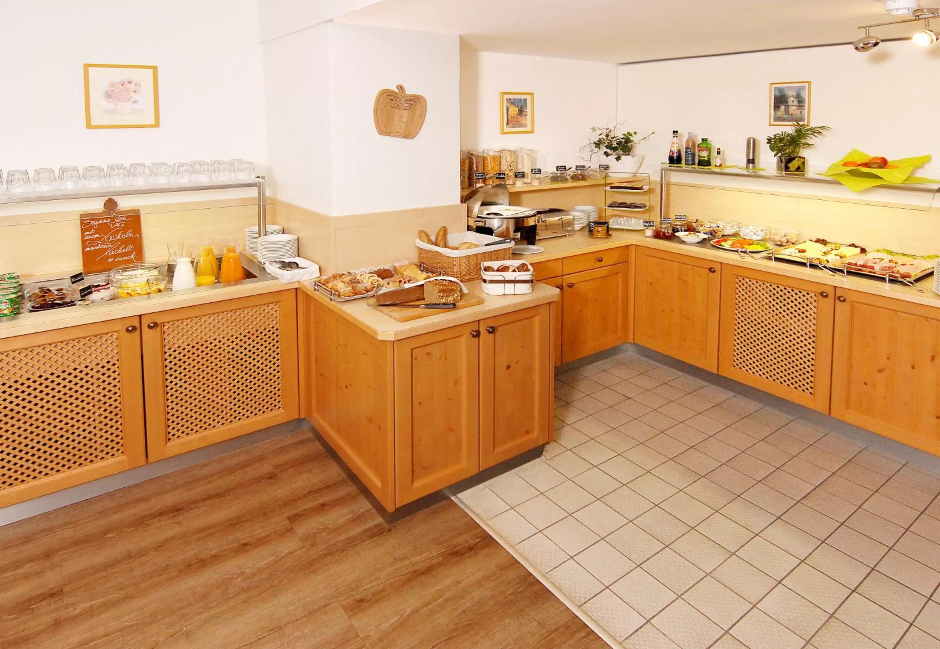 Breakfast, Restaurant/Places to Eat in Garni Hotel Leitl GmbH