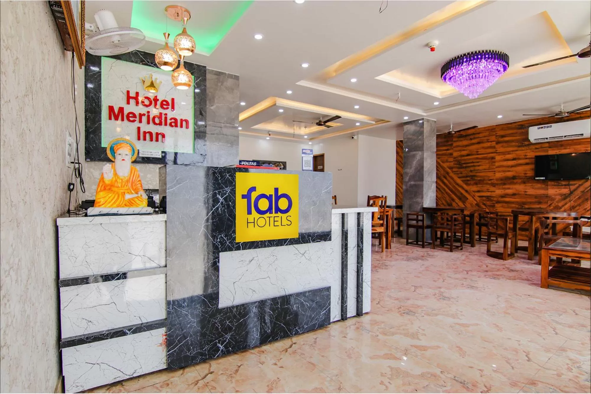 Lobby or reception in FabHotel Meridian Inn