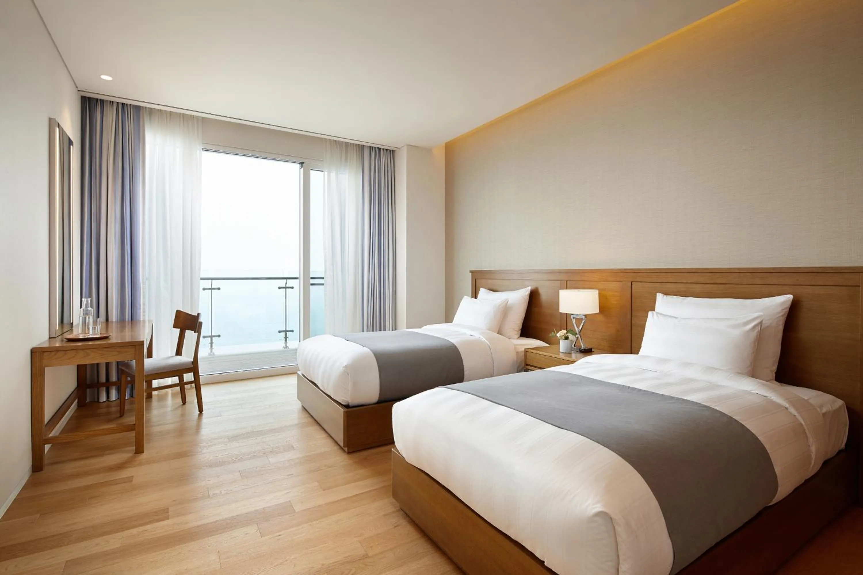 Bed in Lotte Resort Sokcho
