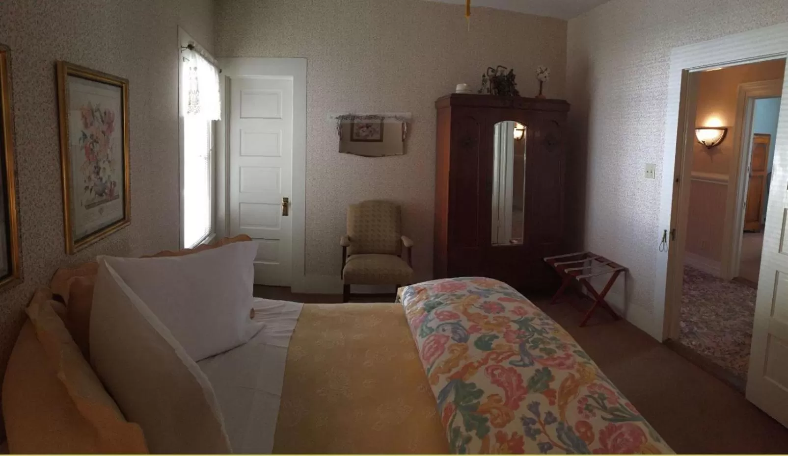 Bed in Inn On The River