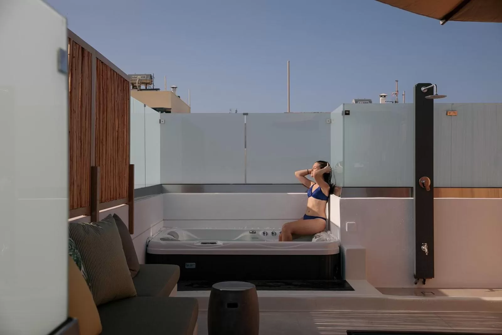 Hot Tub in "Makava Suites" Your Luxe Urban Sanctuary