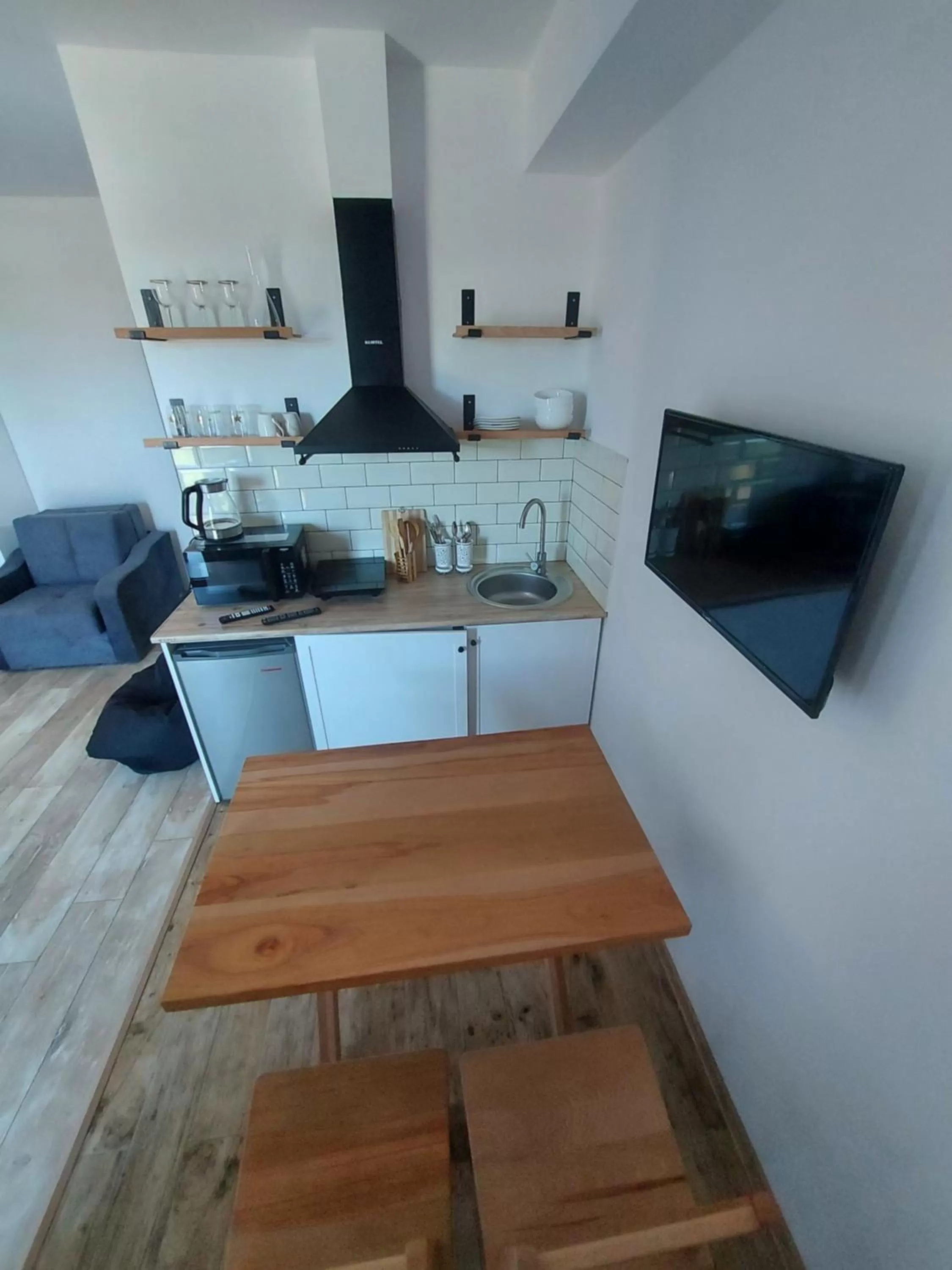 Kitchen or kitchenette, Kitchen/Kitchenette in Level Up Hotel & Restaurant