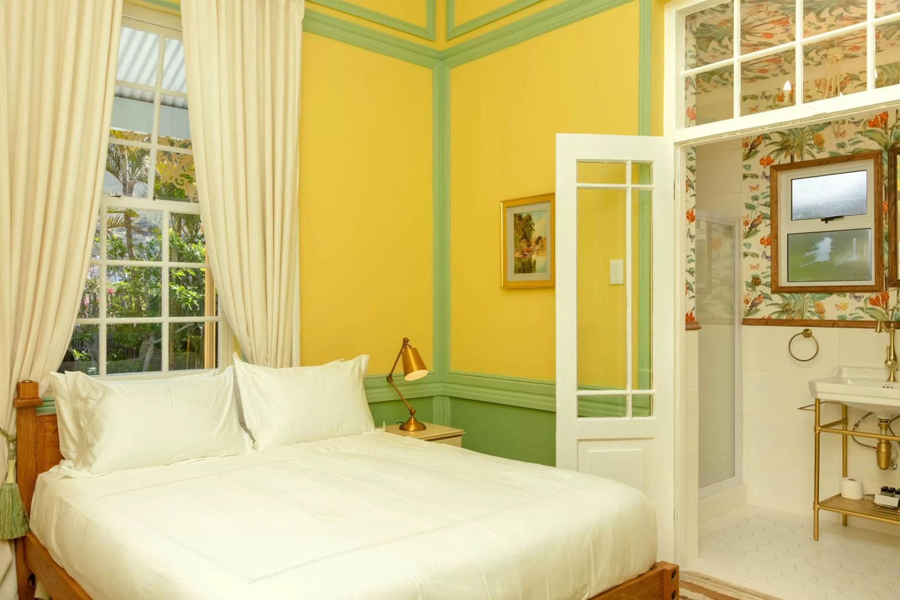 Superior Queen Room - single occupancy in Amina Boutique Hotel