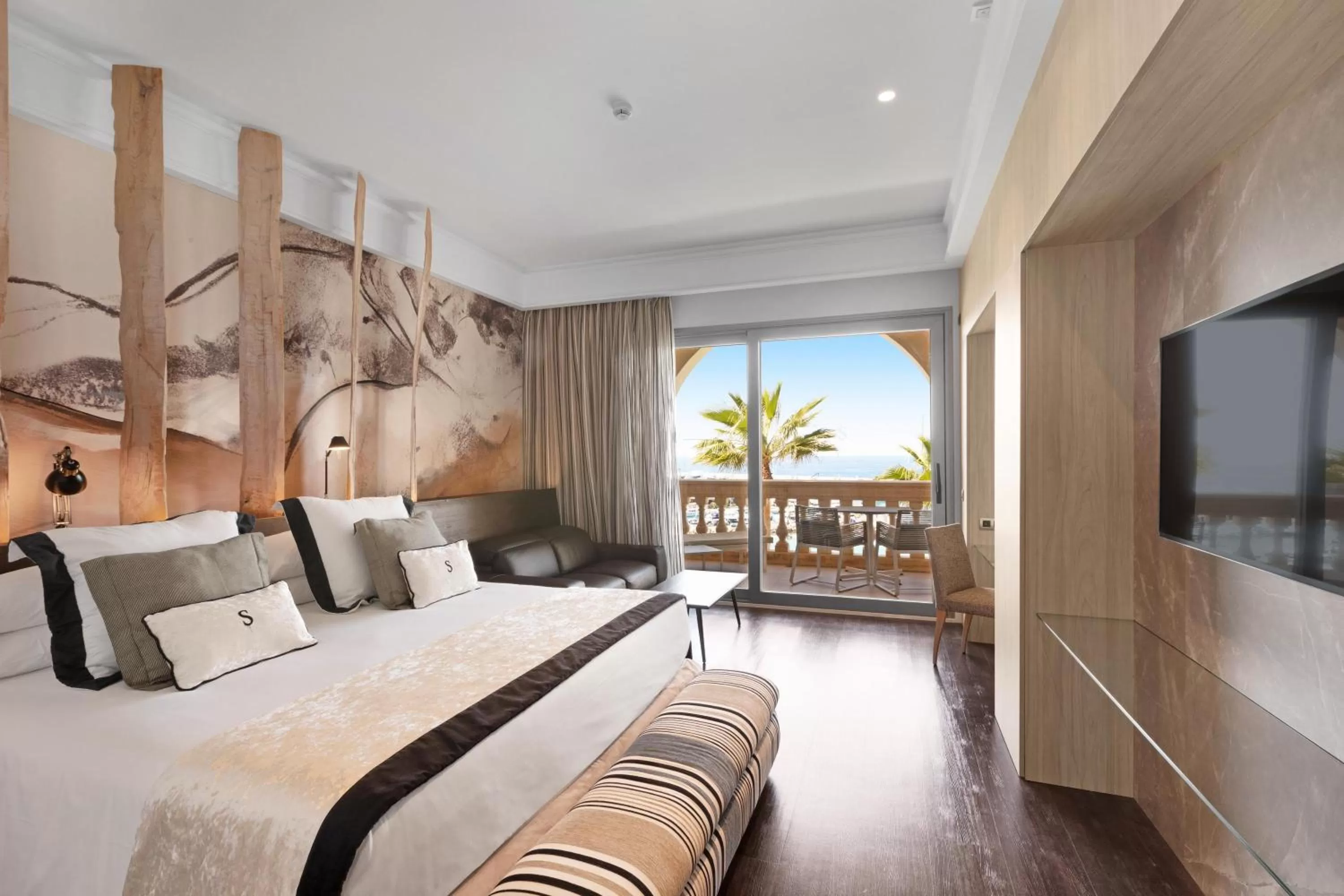 Photo of the whole room, Bed in Pure Salt Port Adriano - Adults Only