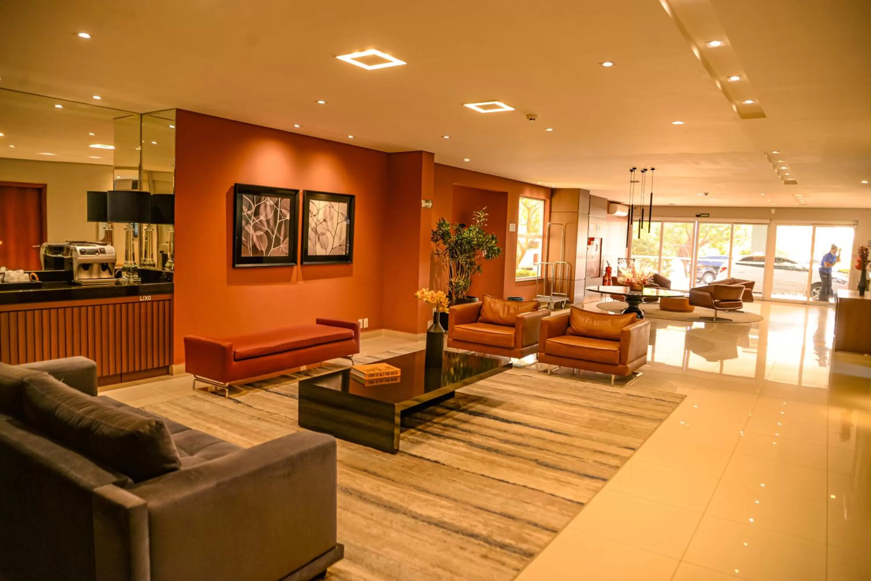 Lobby or reception in Comfort Hotel Bauru