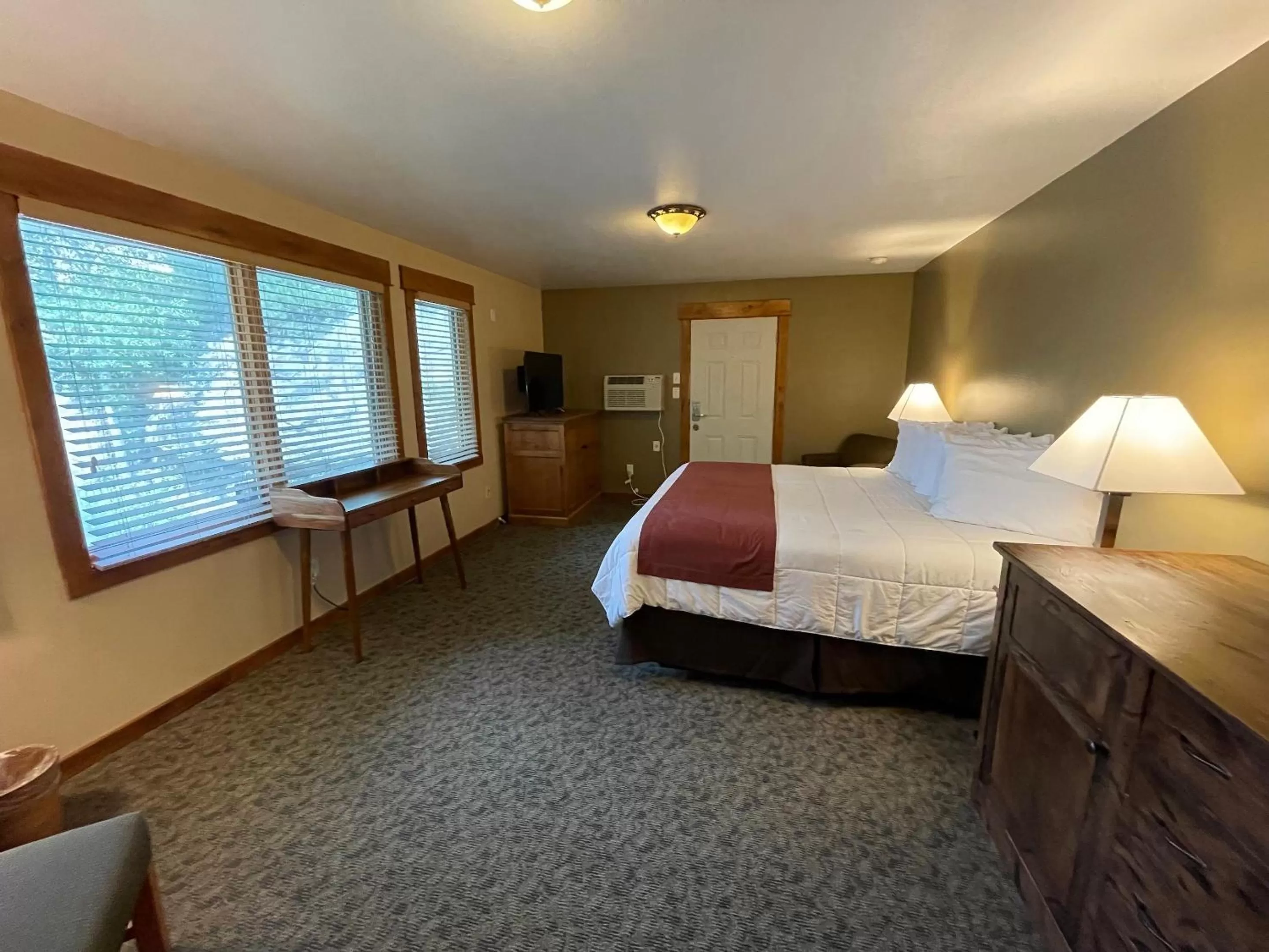 Bed in Silver Moon Inn