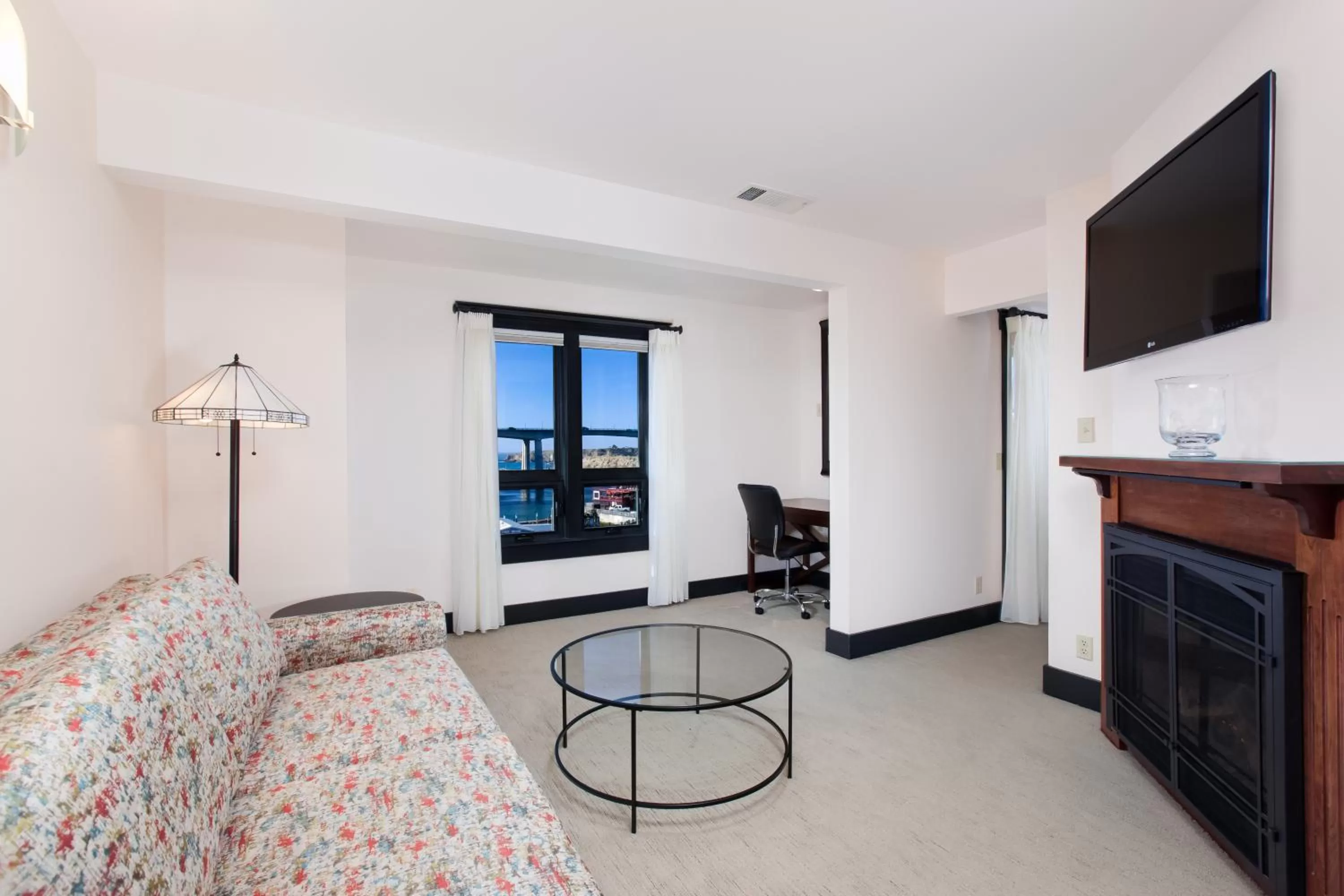 Seating area in Noyo Harbor Inn