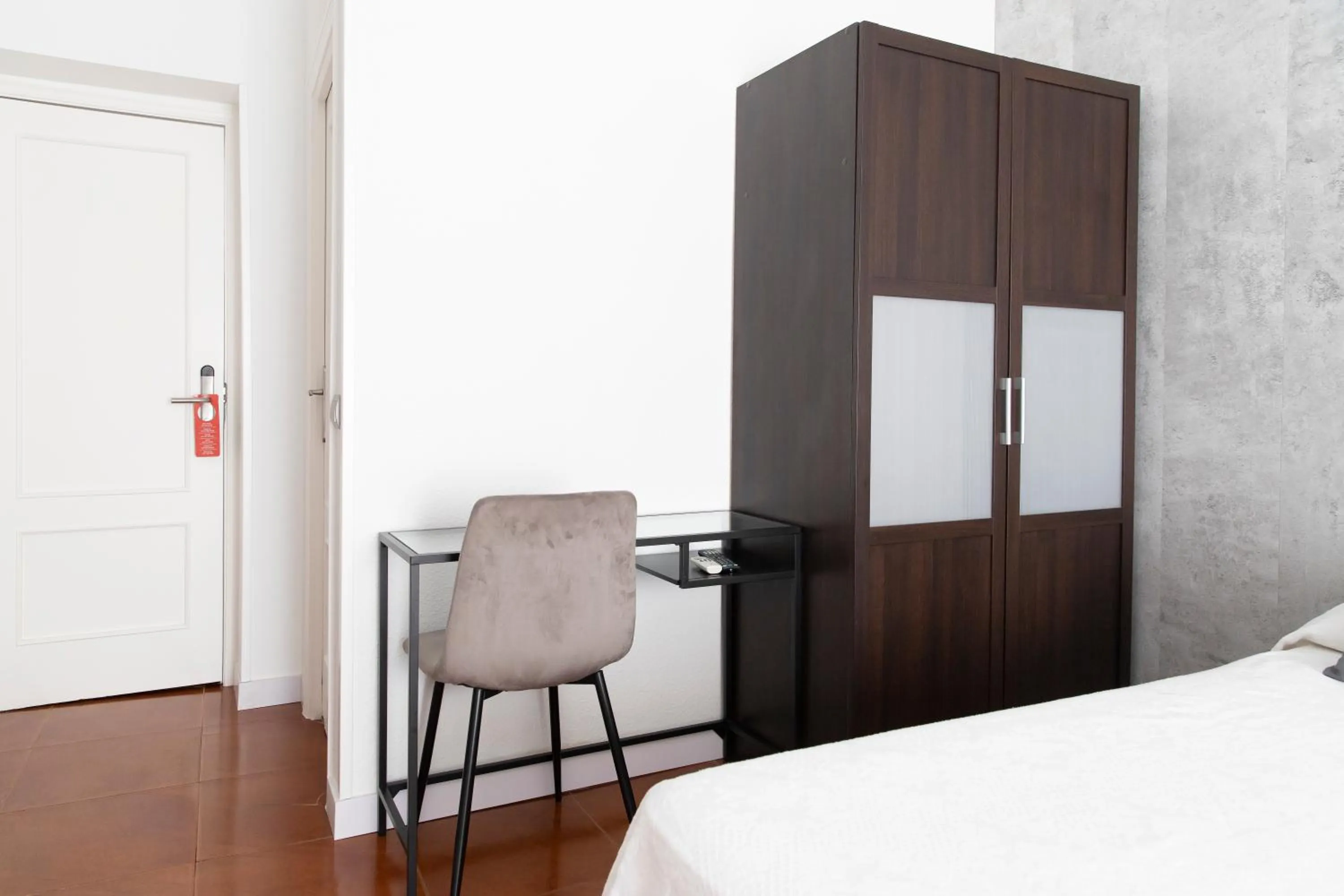 Photo of the whole room, Bed in Hostal Tokio