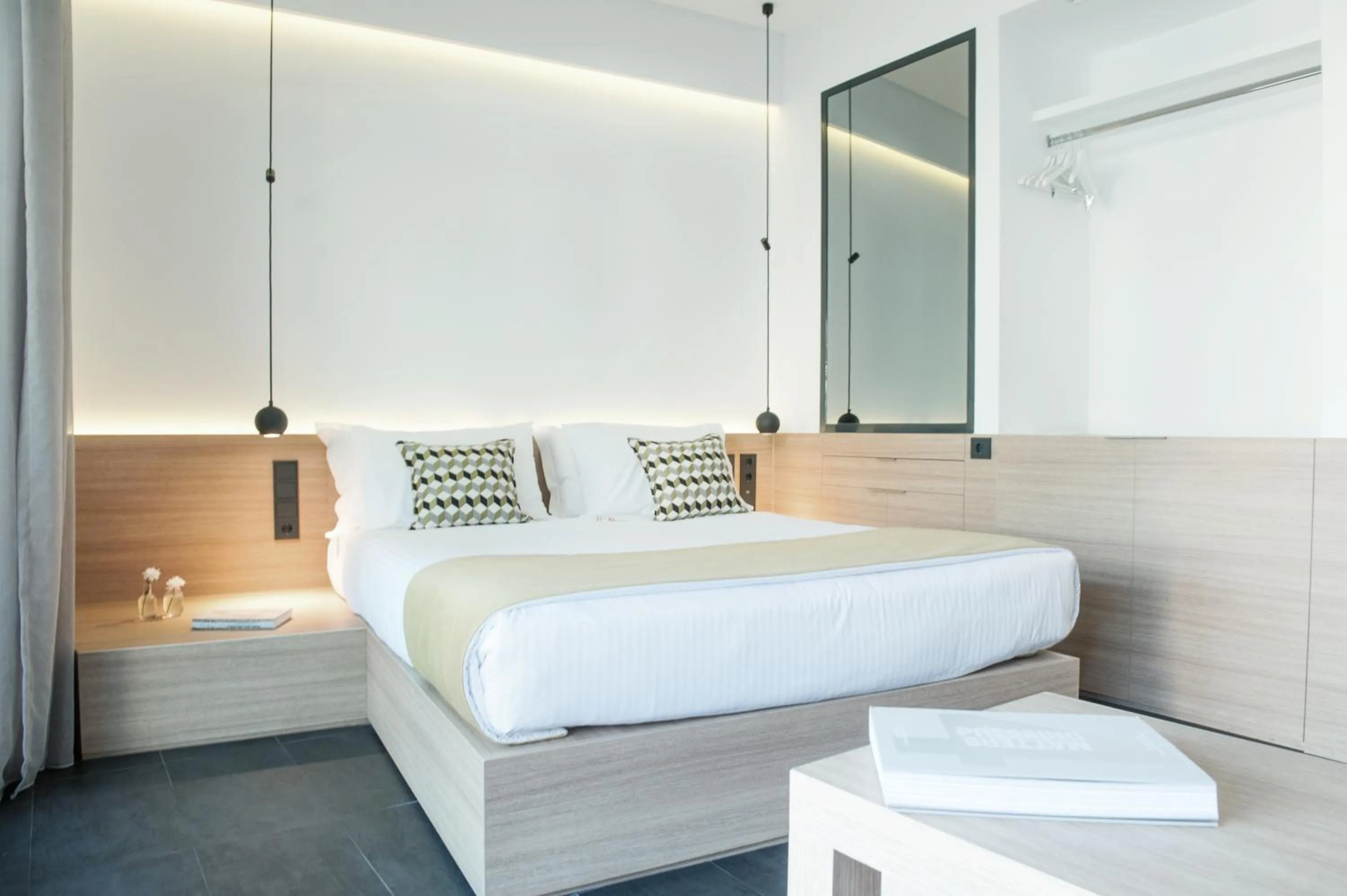 Photo of the whole room, Bed in Athens Lodge by Athens Prime Hotels