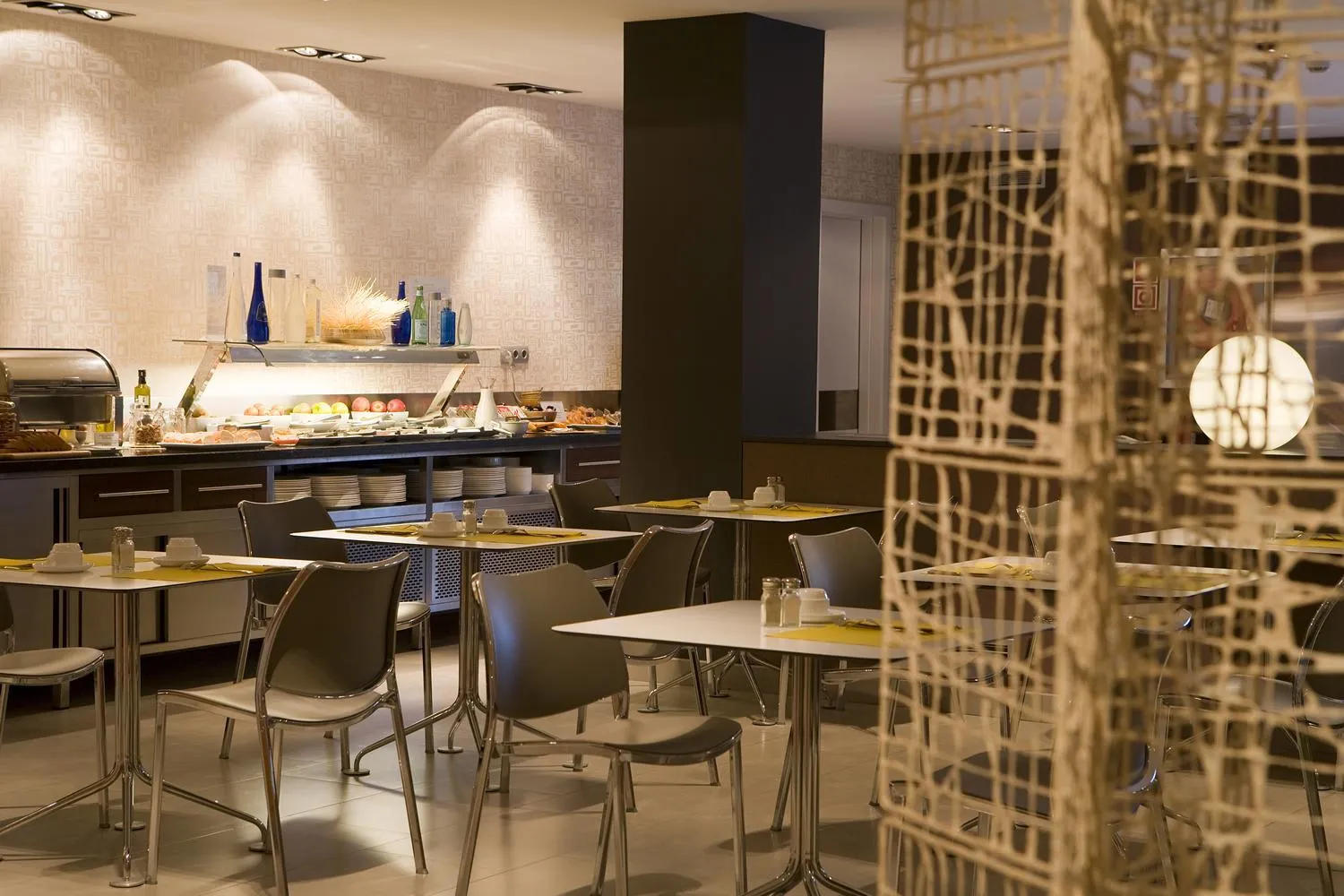 Restaurant/places to eat in Magnolia Hotel - Adults Only