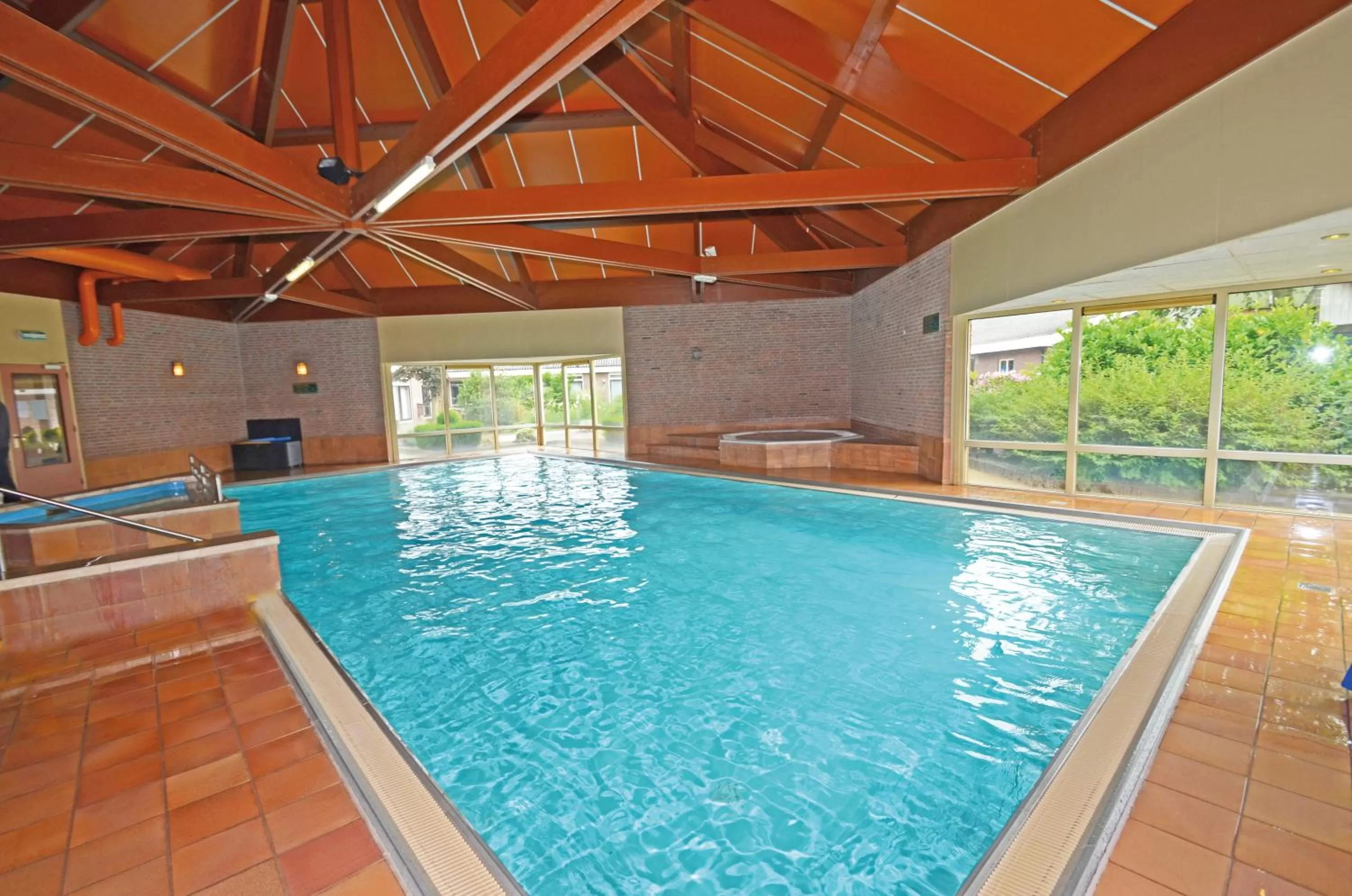 Swimming pool in Fletcher Hotel-Restaurant de Borken