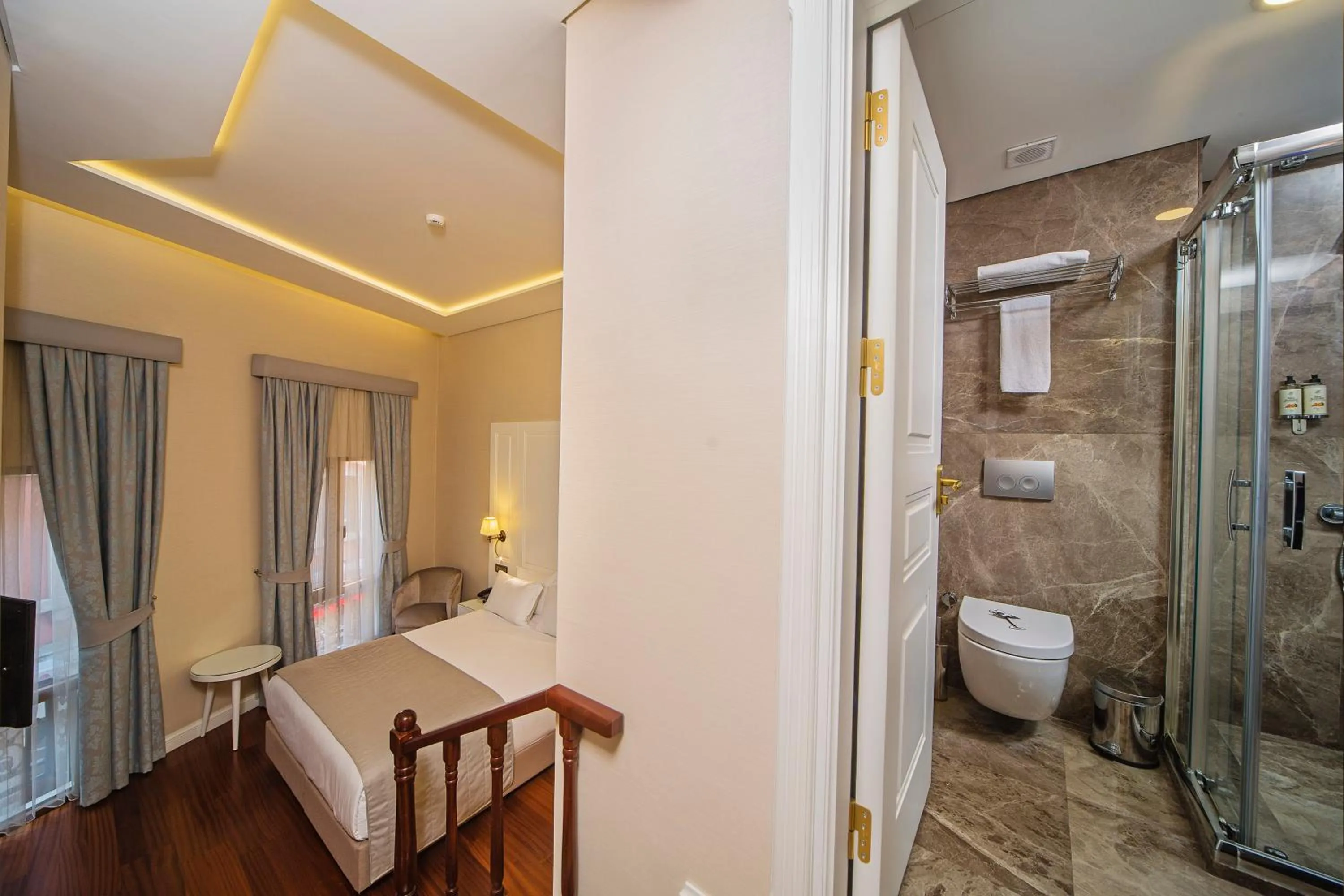 Shower in Ada Karakoy Hotel - Special Category