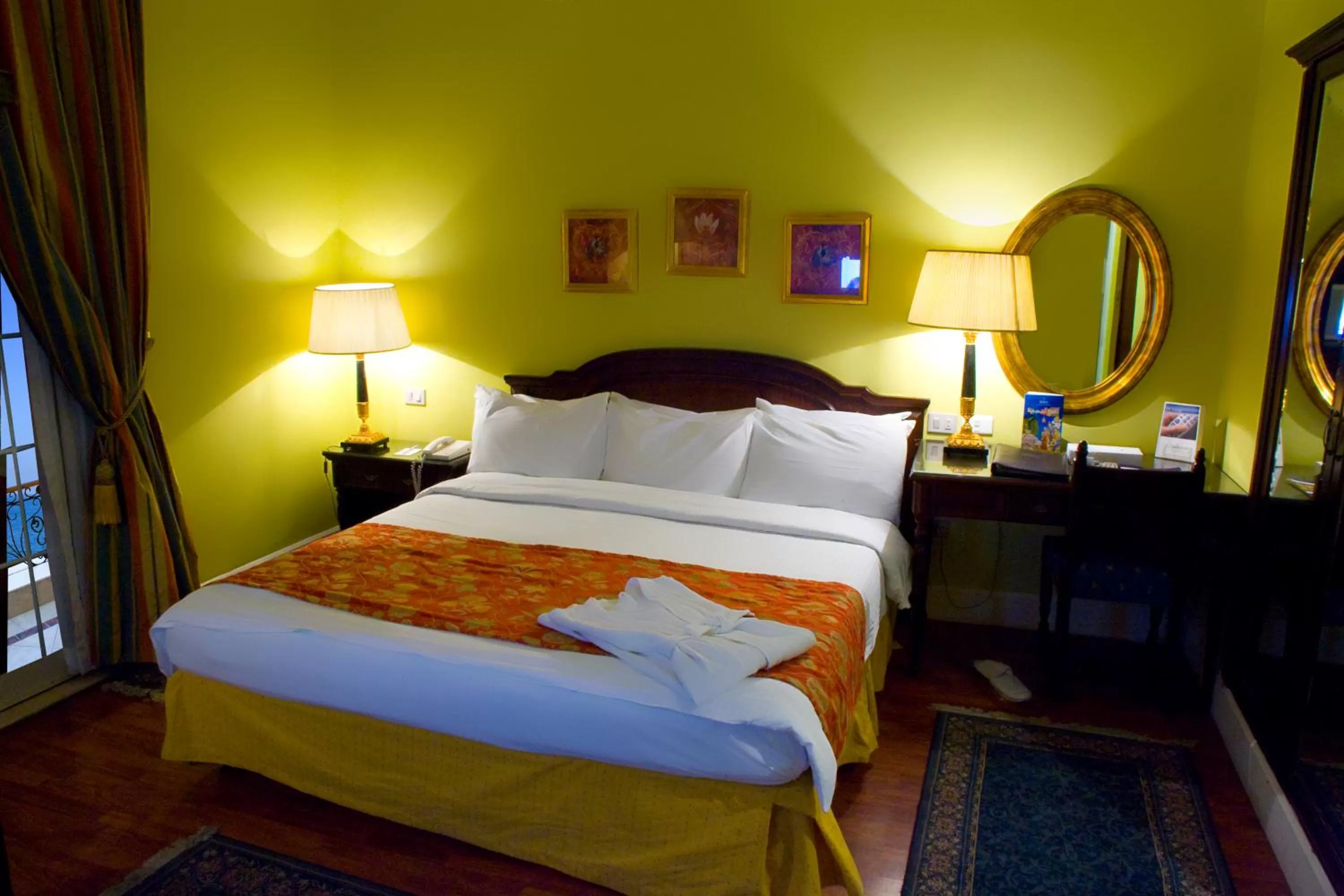 Bed in Helnan Auberge Fayoum