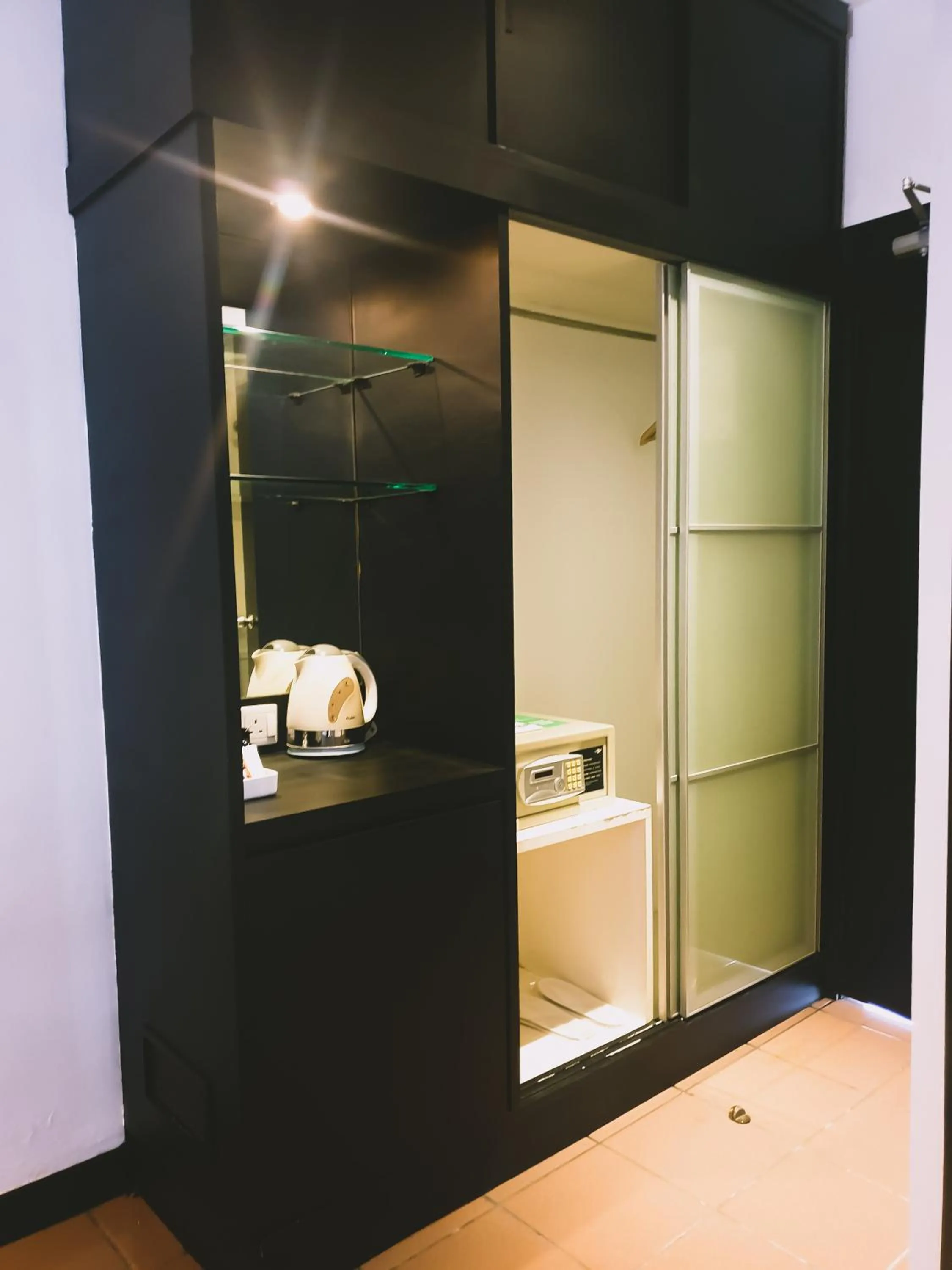 Coffee/tea facilities in Flamingo Hotel By The Lake, Kuala Lumpur